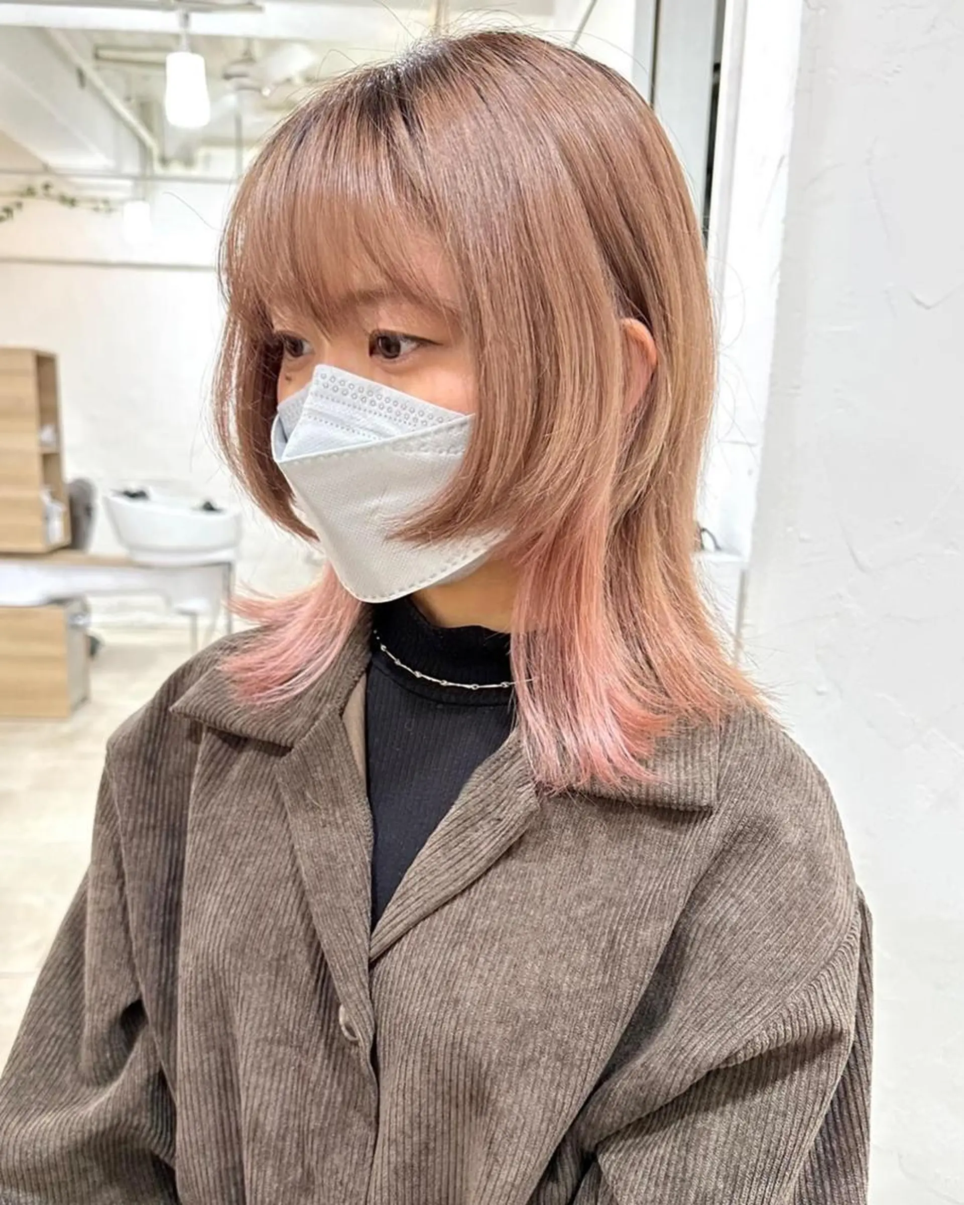 ショート カラー パーマ 切りっぱなしボブ 前下がりボブ ショートボブ 黒髪 デザインカラー 銀座No.1髪質改善 縮毛矯正/本木のヘアスタイル