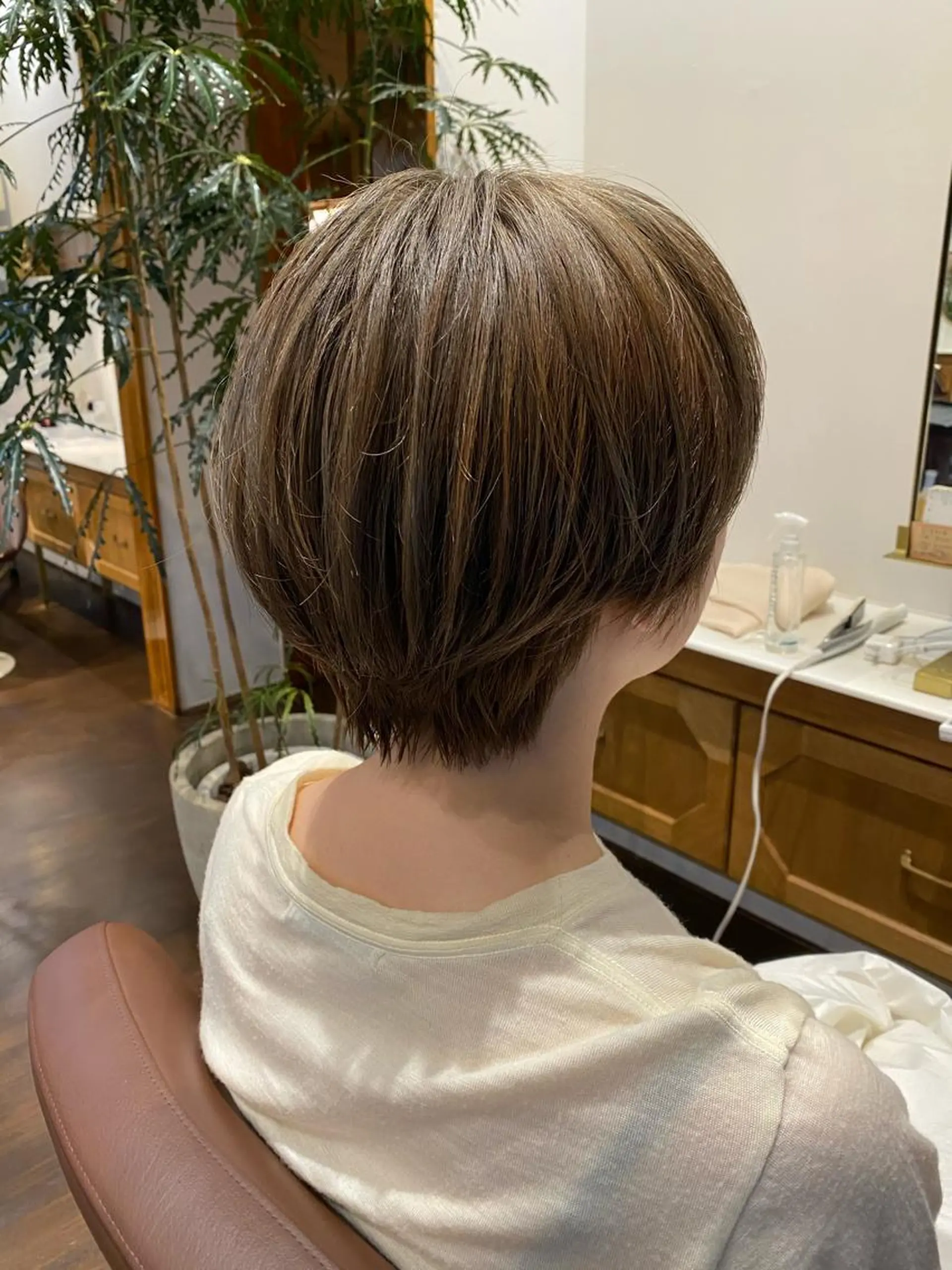 ショート カラー DEEokazaki kobayashiのヘアスタイル