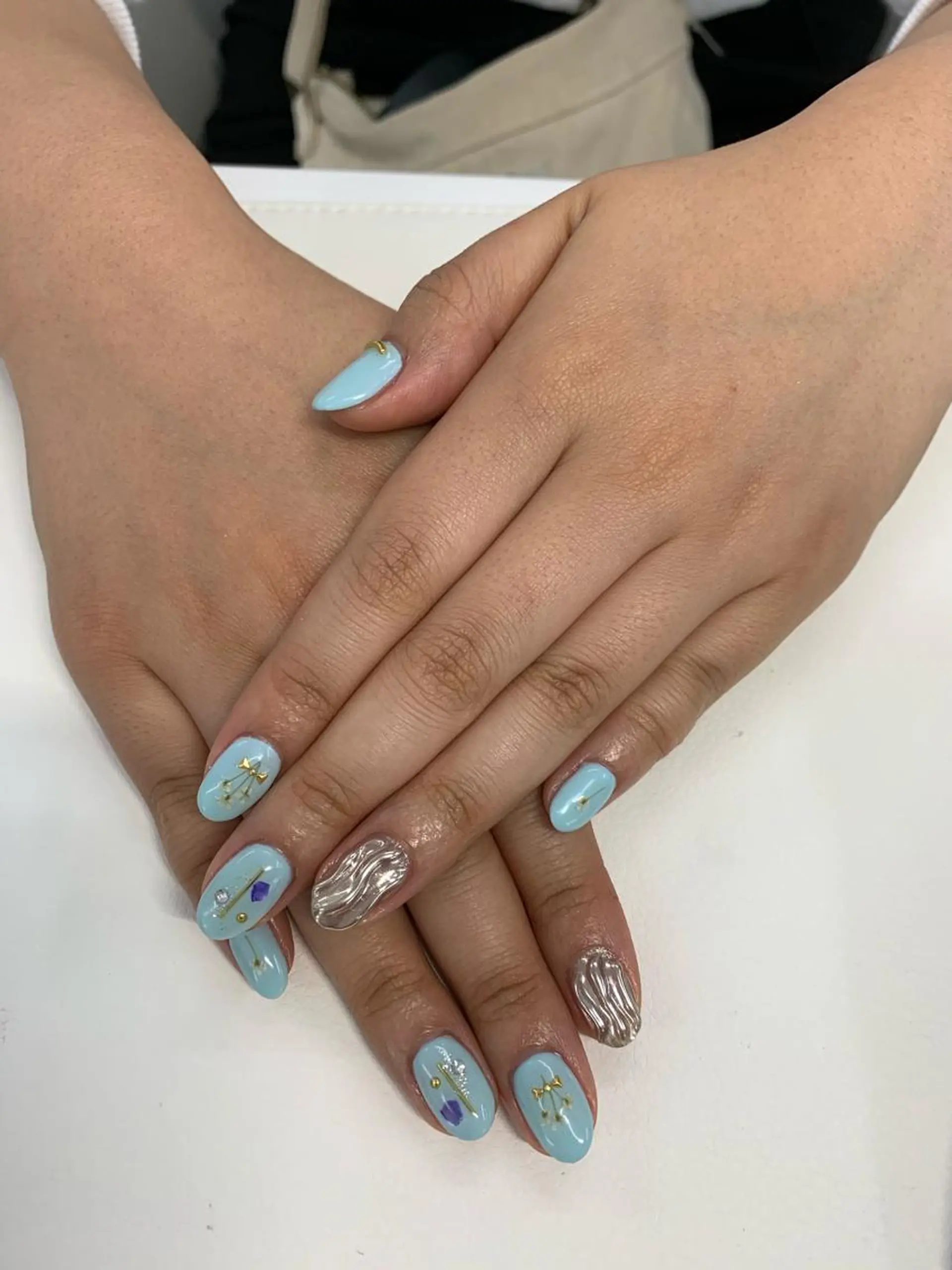 ネイル 持ち込み ハンドネイル ハンドケア Mule Beauty Salon所属・ミュール ビューティーサロンのネイルデザイン