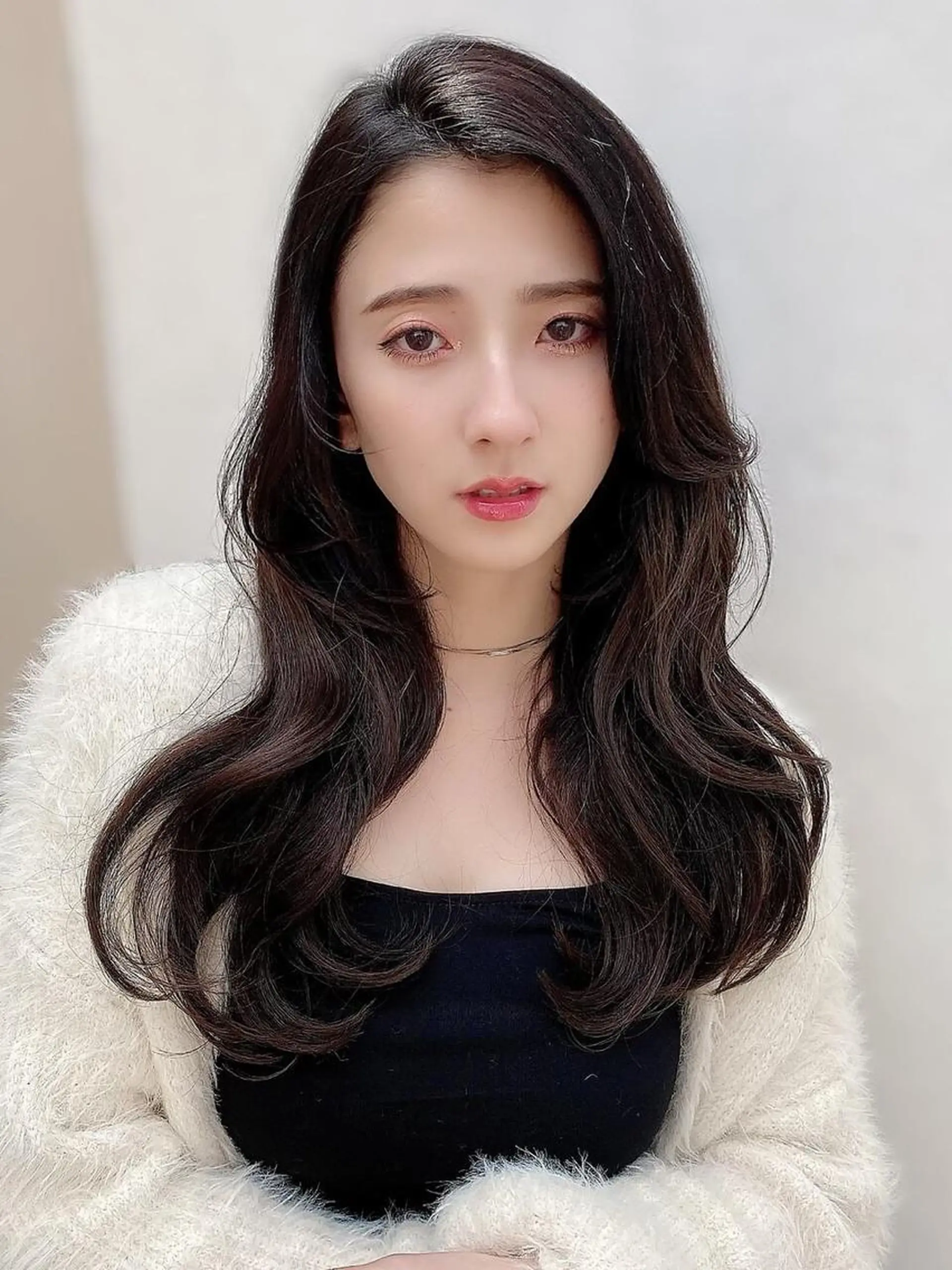 ロング アッシュ ボブ くびれヘア 天使の羽バング・フェザーバング かきあげバング カット ヘアカラー トリートメント ヘアセット 韓国レイヤー/透明感 カラー/髪質改善角所のヘアスタイル