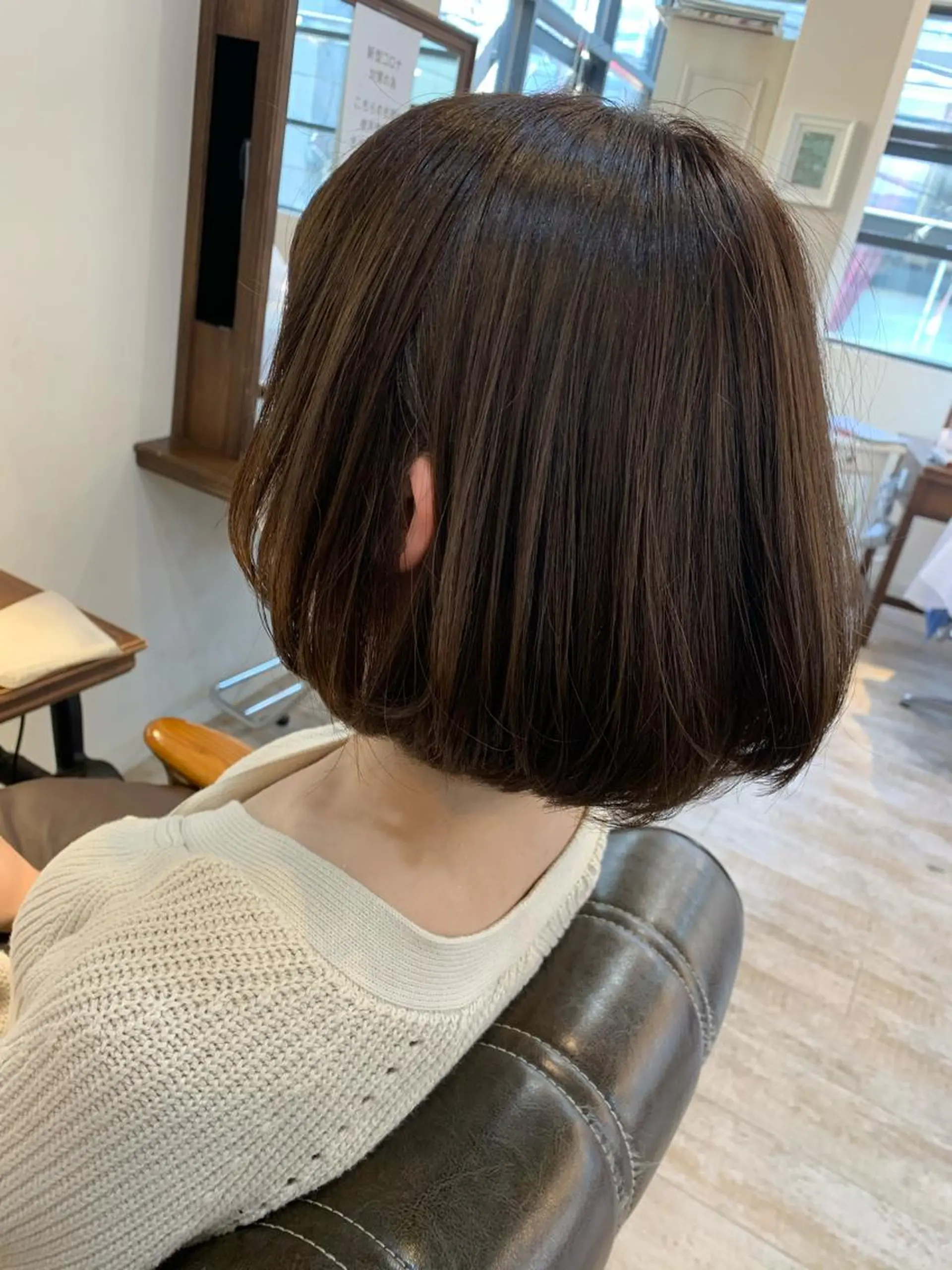ミディアム カラー ボブ 藤間 帆乃夏（とうまほのかのヘアスタイル