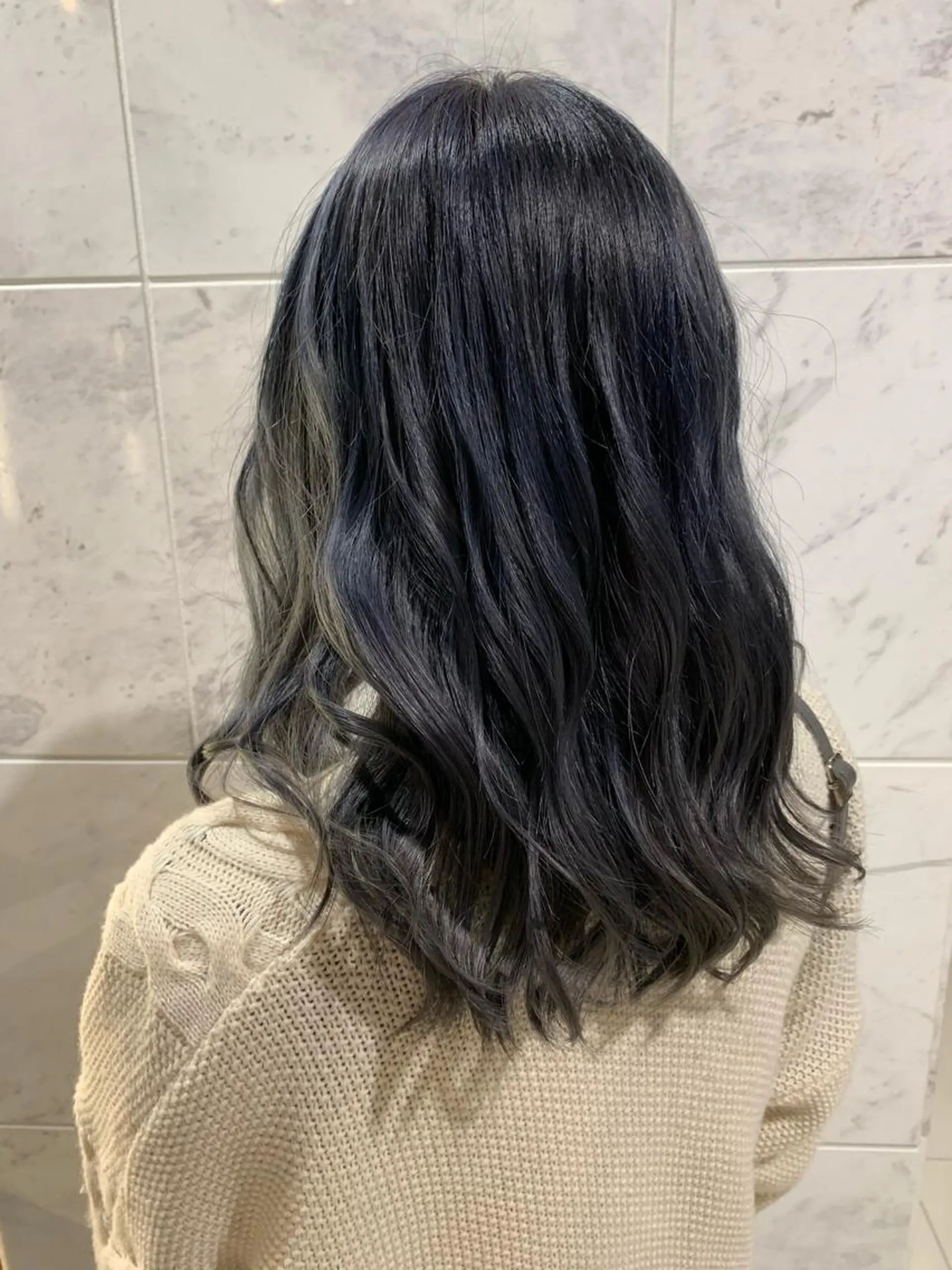 セミロング カラー ブリーチ ブルーカラー ブルーグレー ブルーグレージュ グレージュ Ammy 池袋所属・韓国ヘア&耳ツボ💎 池袋/himeriのその他イメージ