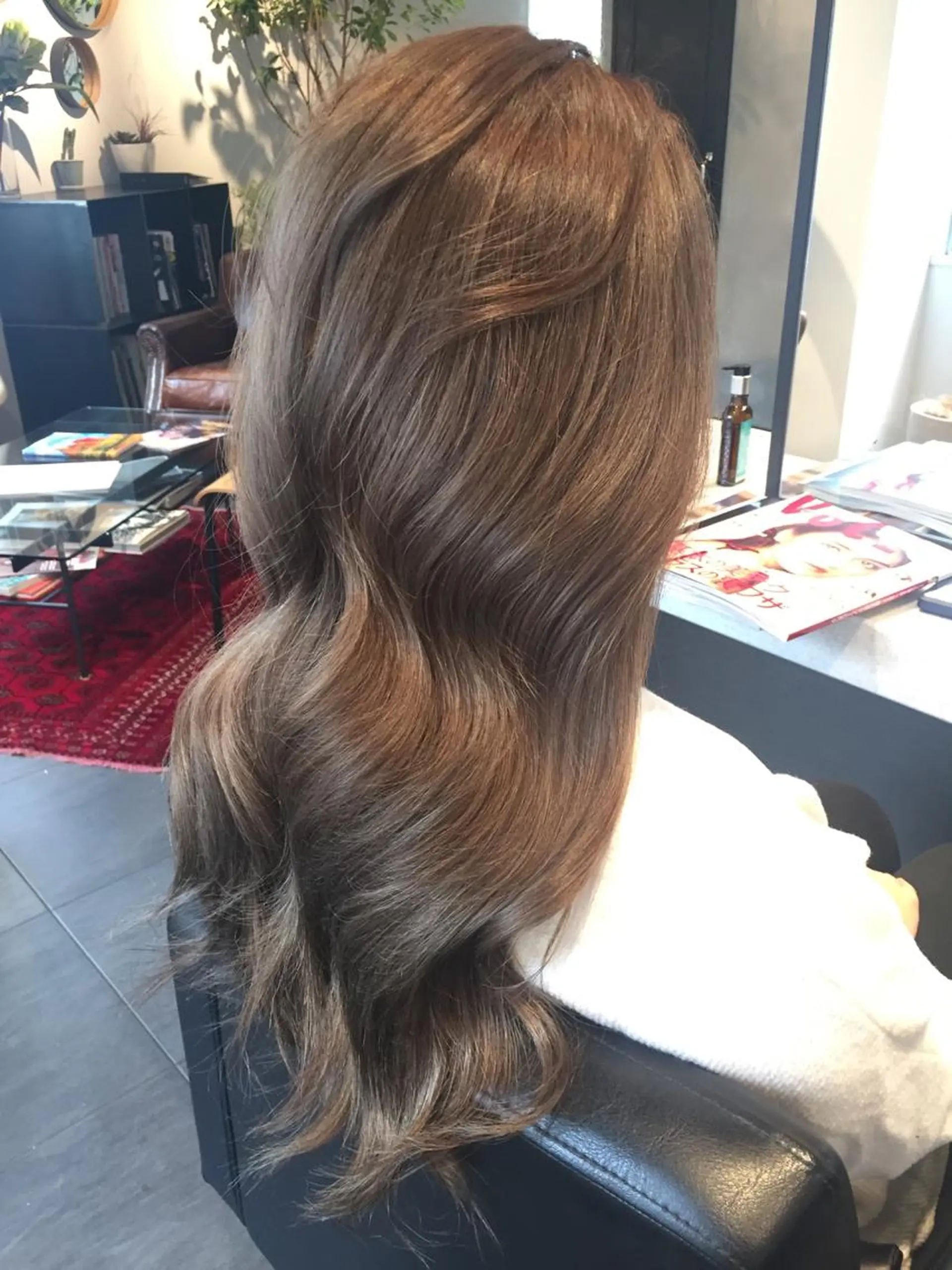 ミディアム カラー ハイライトカラー 3Dハイライト ハイライト 大西 直人のヘアスタイル