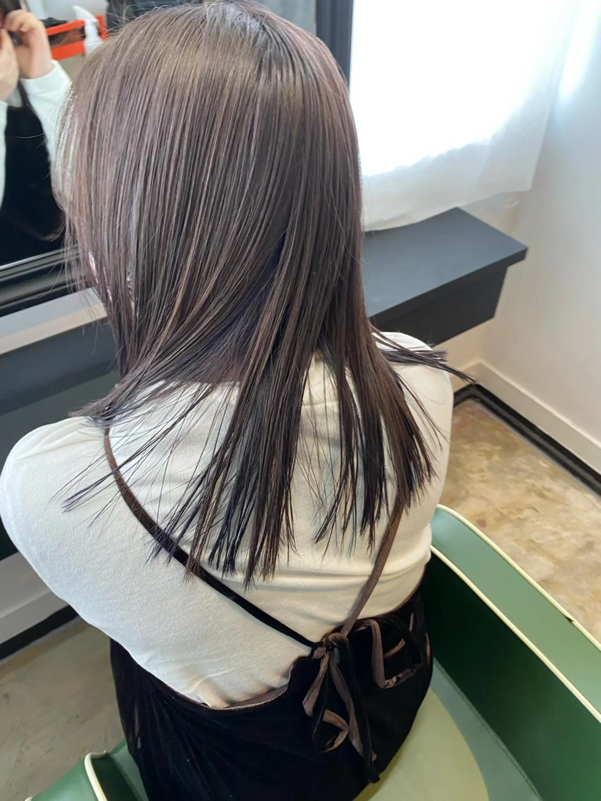 セミロング カラー ヘアアレンジ ネイル マツエク・マツパ アイブロウ デザインカラー イヤリングカラー グレージュ ハイトーンカラー インナーカラー 広島/ボブ/レイヤー 🌿‬wakabaのヘアスタイル