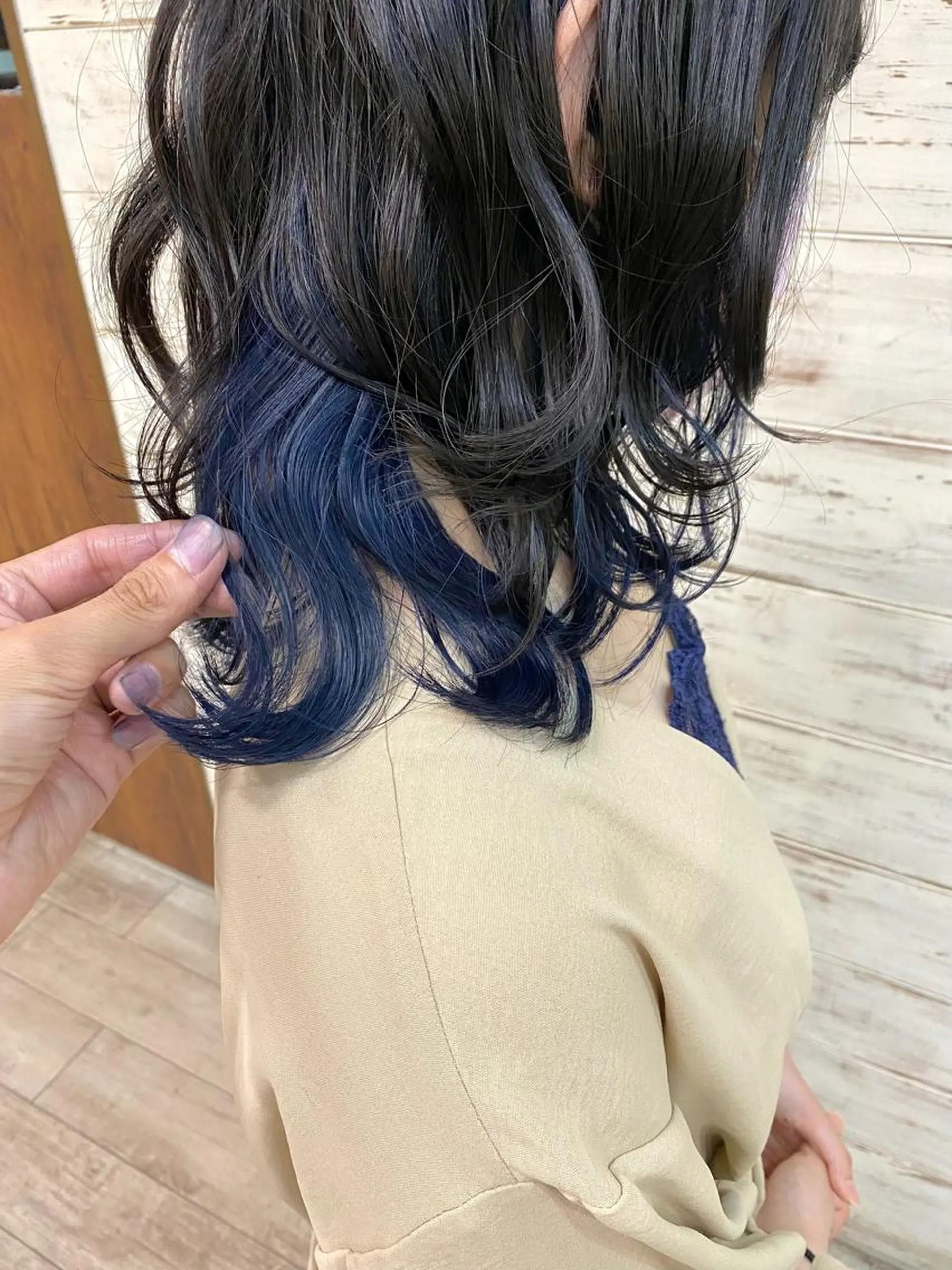 セミロング カラー ブルーカラー ウルフカット 日比 貴大/ minim hairのヘアスタイル