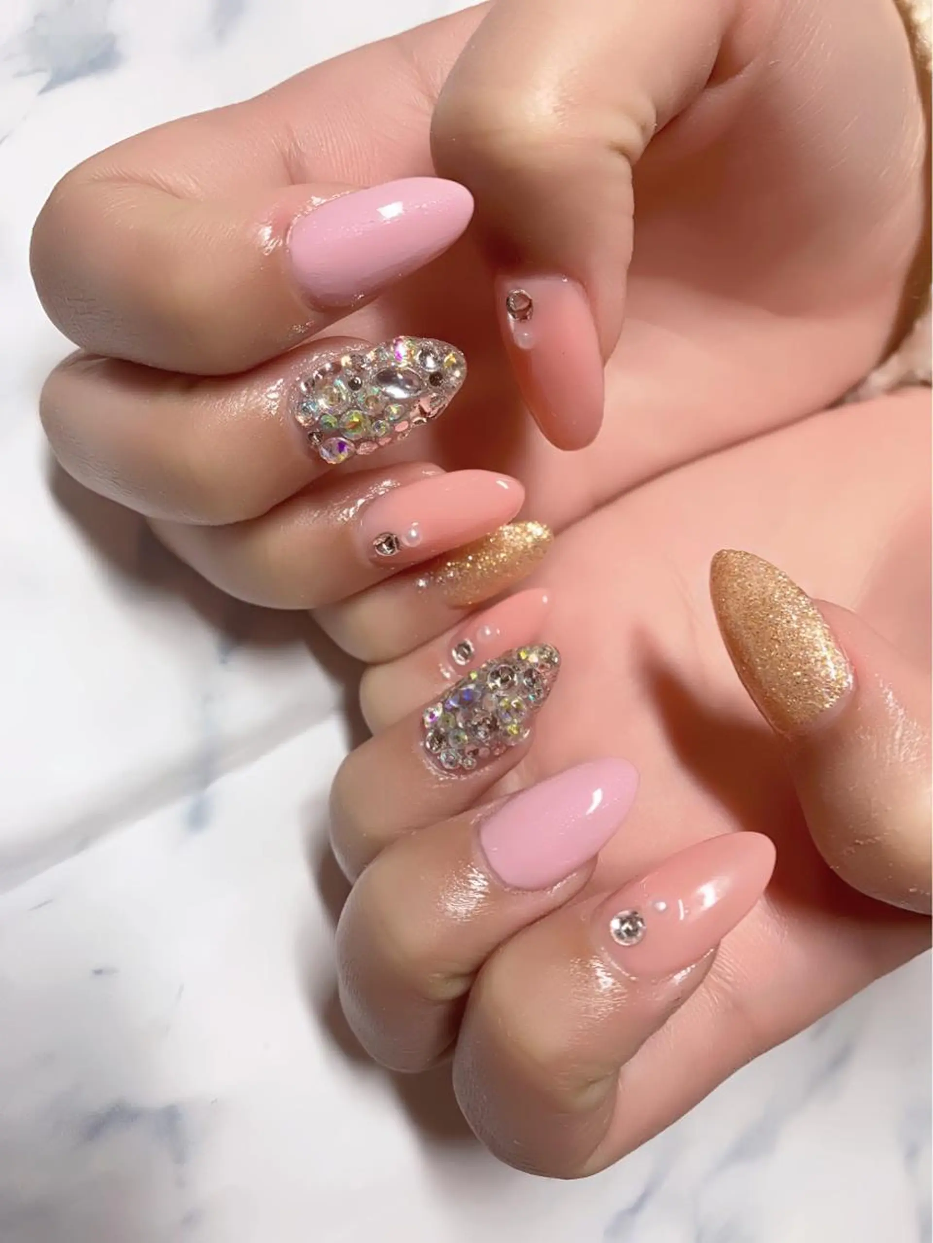 ネイル 菅野 愛花のネイルデザイン