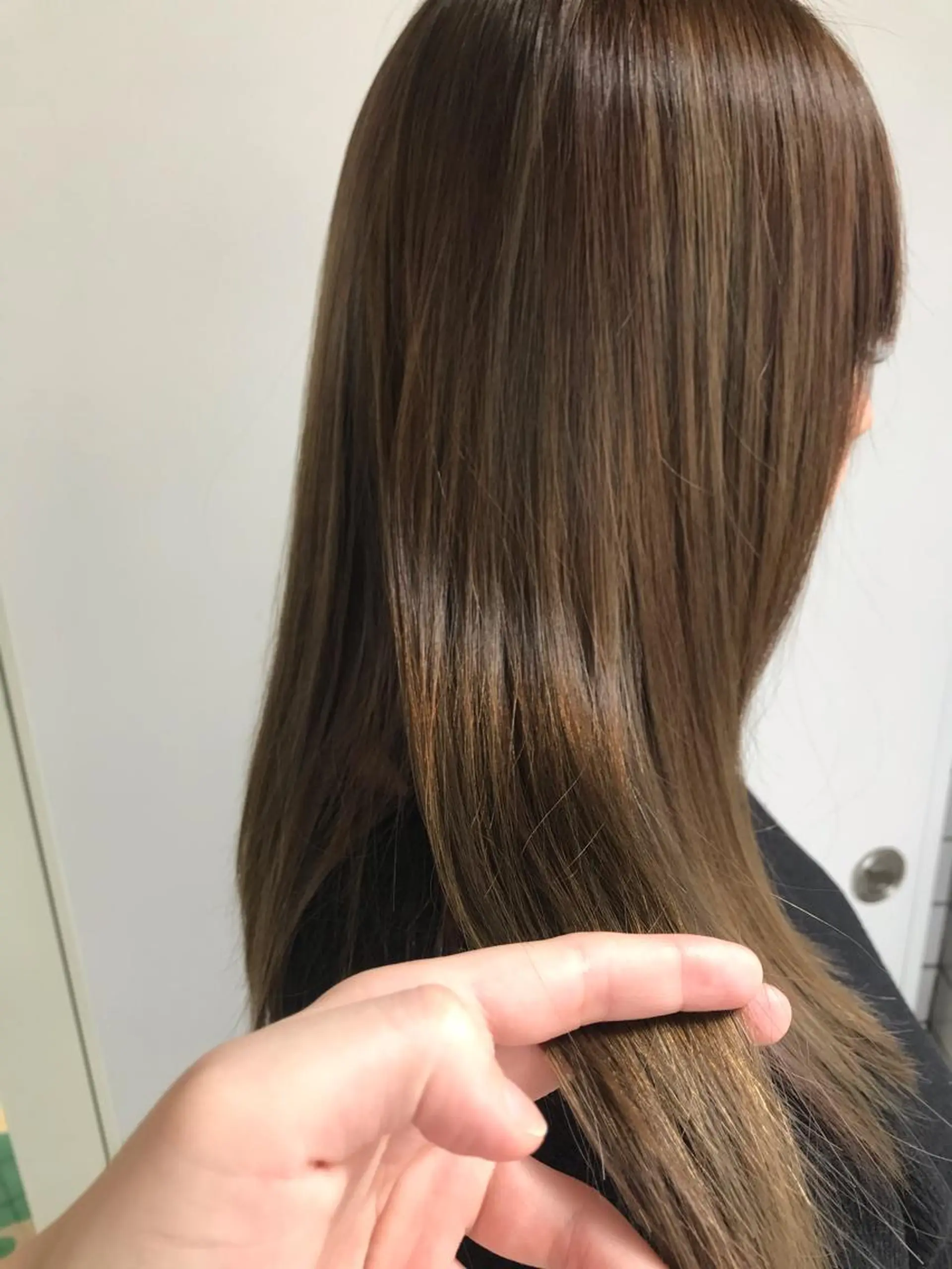 カラー 30代からの大人 ショートのヘアスタイル