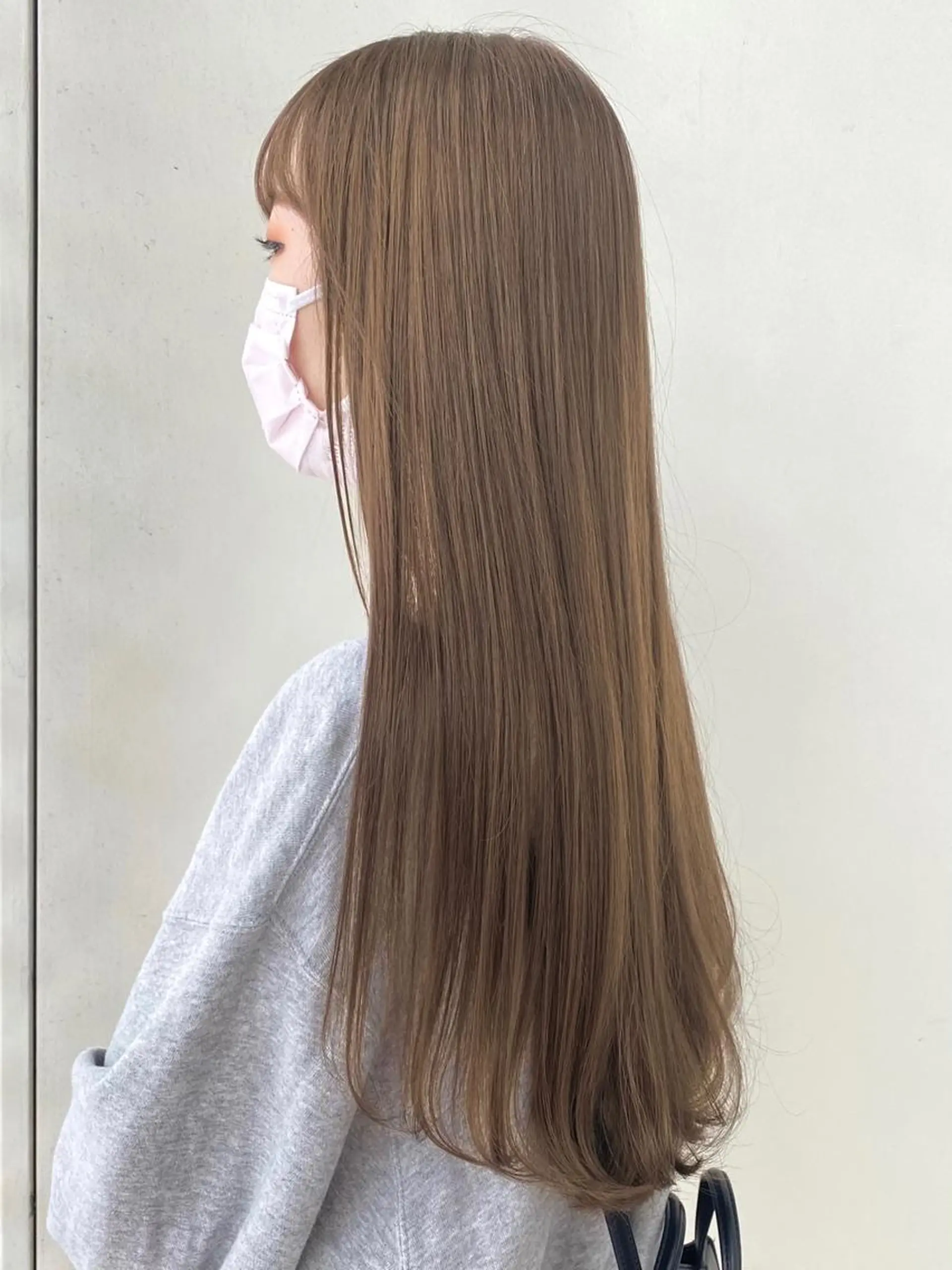 ロング カラー ANNA /艶髪/ハイトーンのヘアスタイル