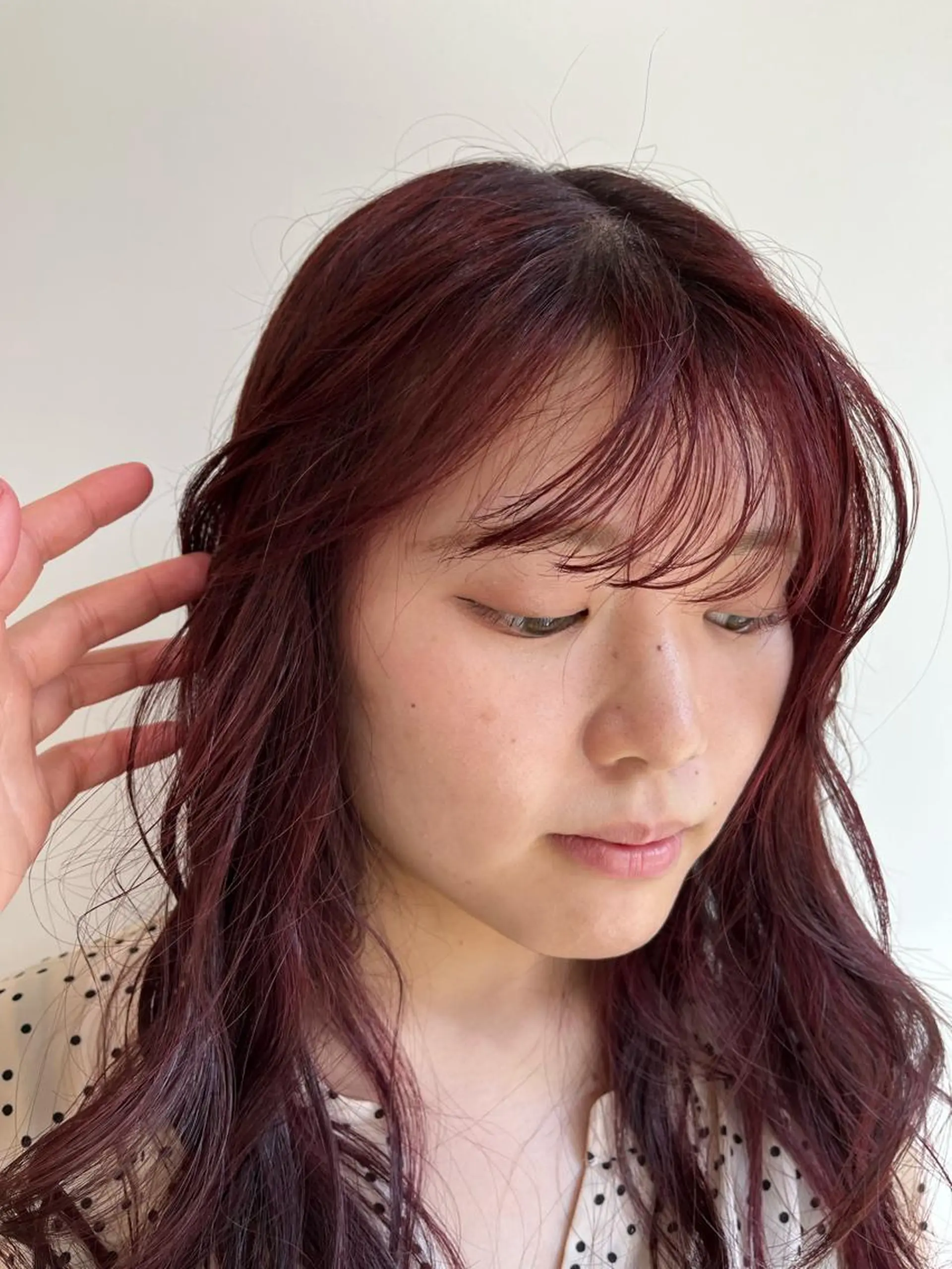 ミディアム KOCHAB 中村穂風のヘアスタイル