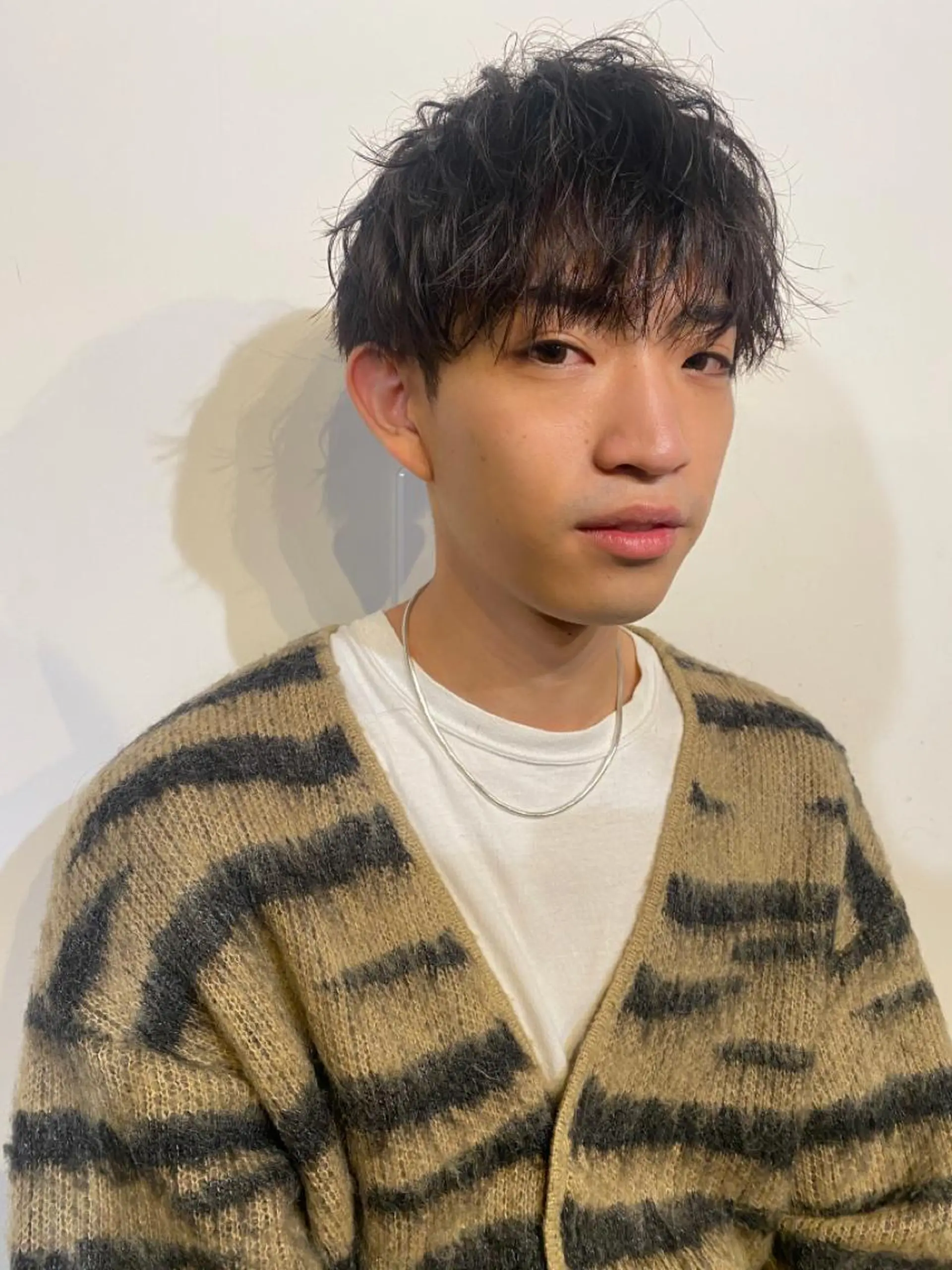 ショート メンズ メンズブリーチ コンマヘア フェードカット メンズハイライト カルマパーマ カット トリートメント 🔹YUTA🔹 メンズパーマのヘアスタイル