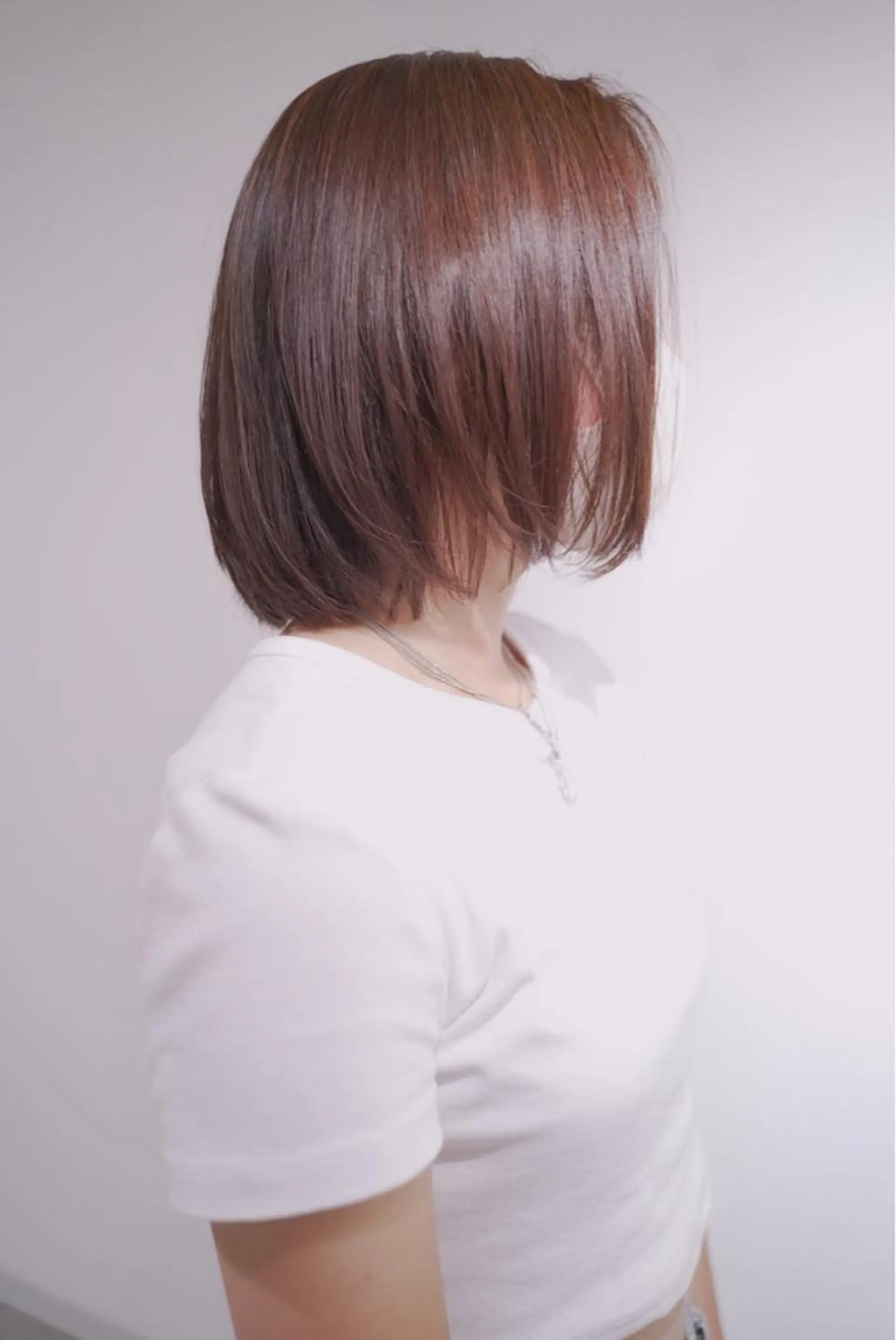 ショート カラー ブリーチ ブリーチなしカラー Maison所属・清水 亮太／赤み消しカラーのヘアスタイル