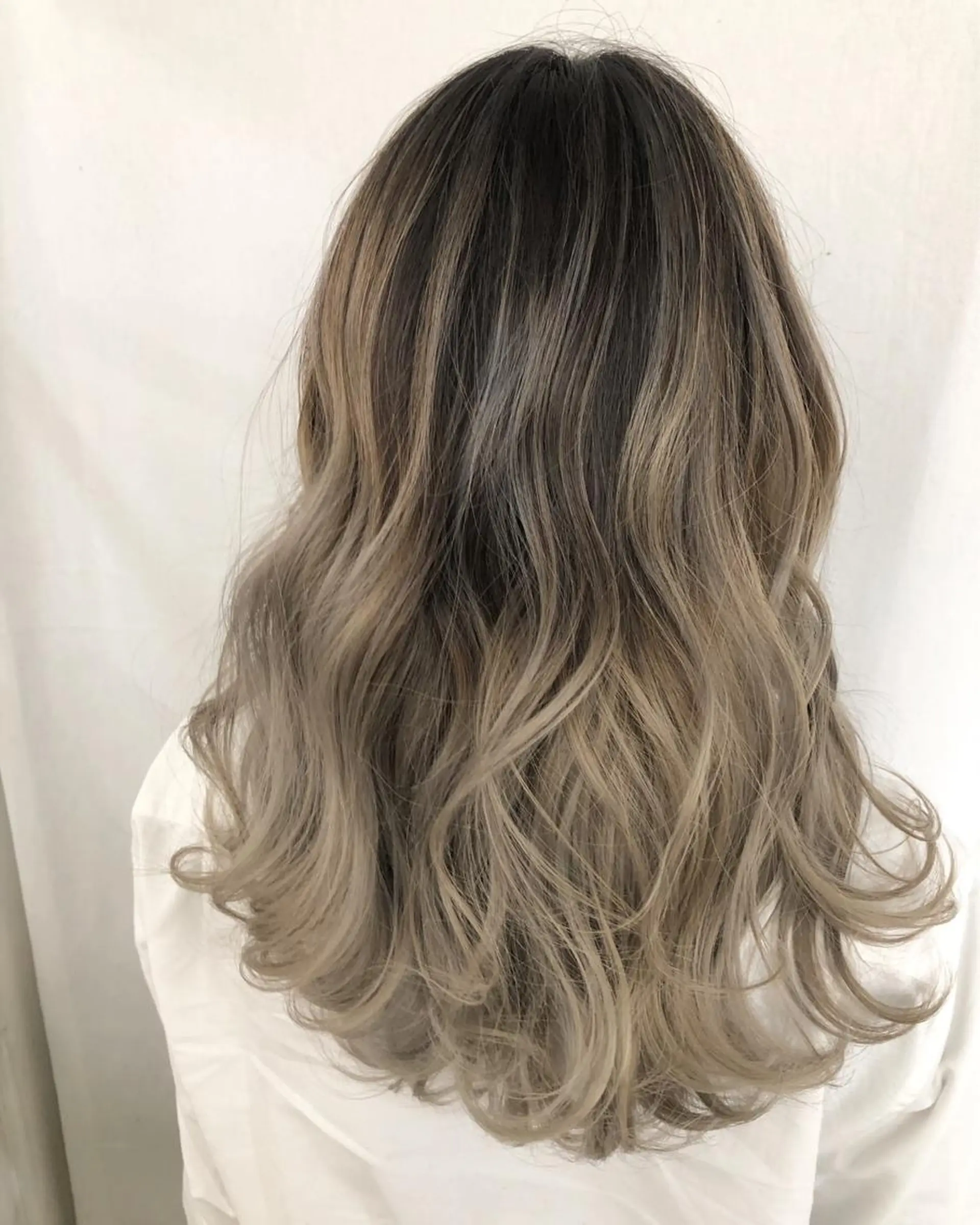 ロング カラー カット ヘアカラー トリートメント かわさき ともやのヘアスタイル