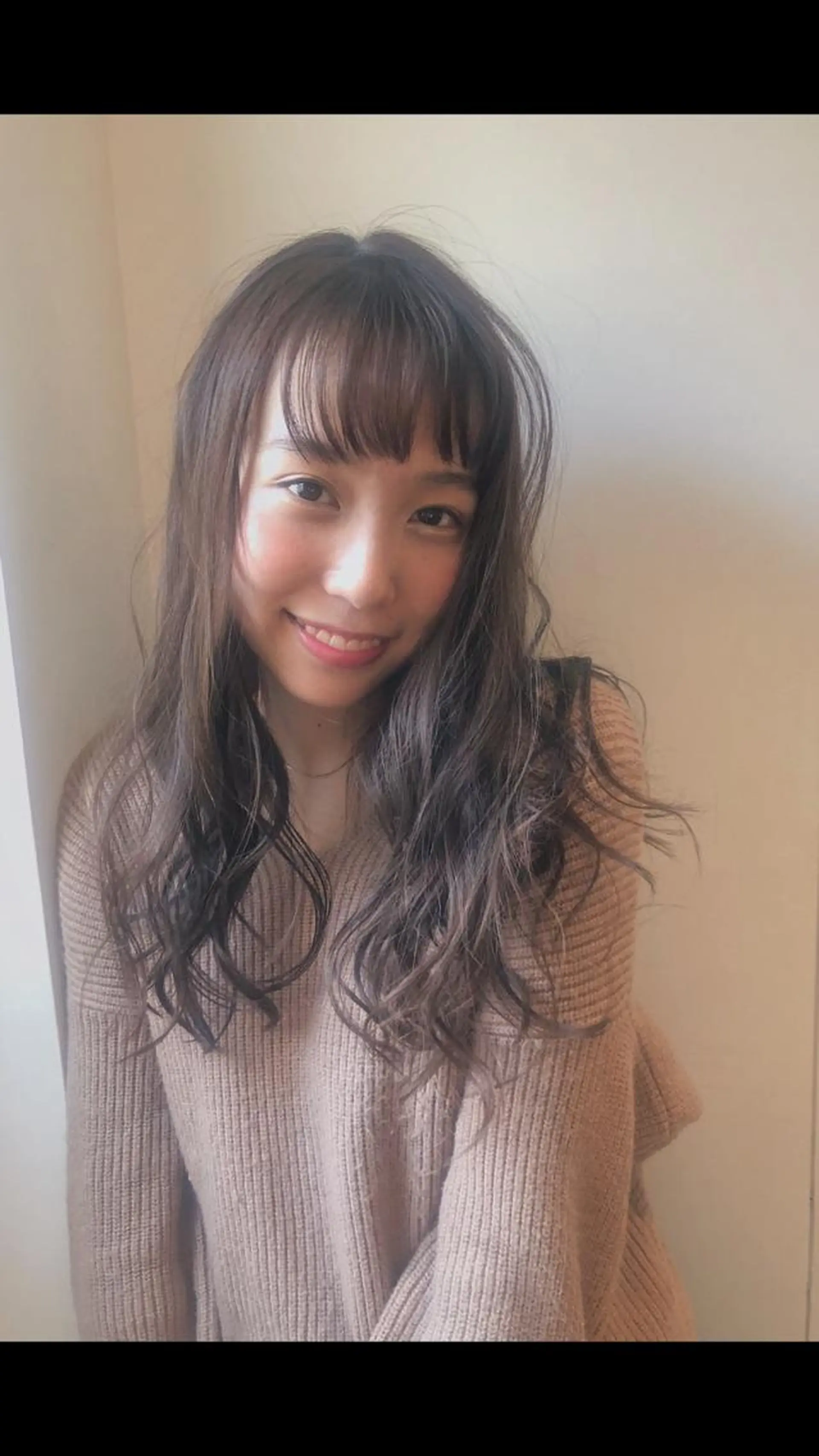 ロング パーマ マツエク・マツパ ナチュラル 髪質改善 レイヤーカット ロング トリートメント 佐々木 シホミのヘアスタイル