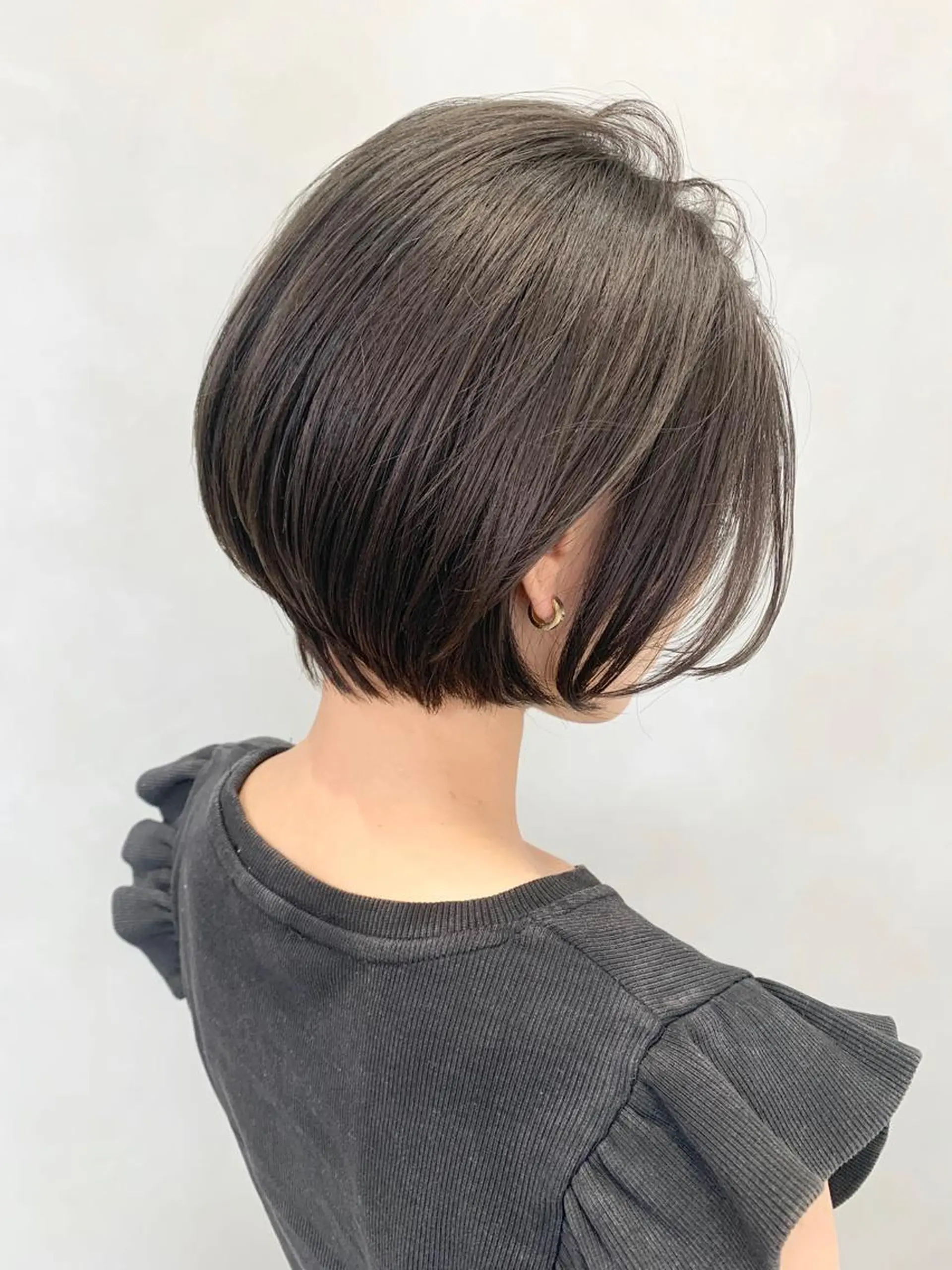 ショート カラー グレージュ カーキグレージュ ショートヘア カット ヘアカラー トリートメント 💈平島 拓也💈のヘアスタイル