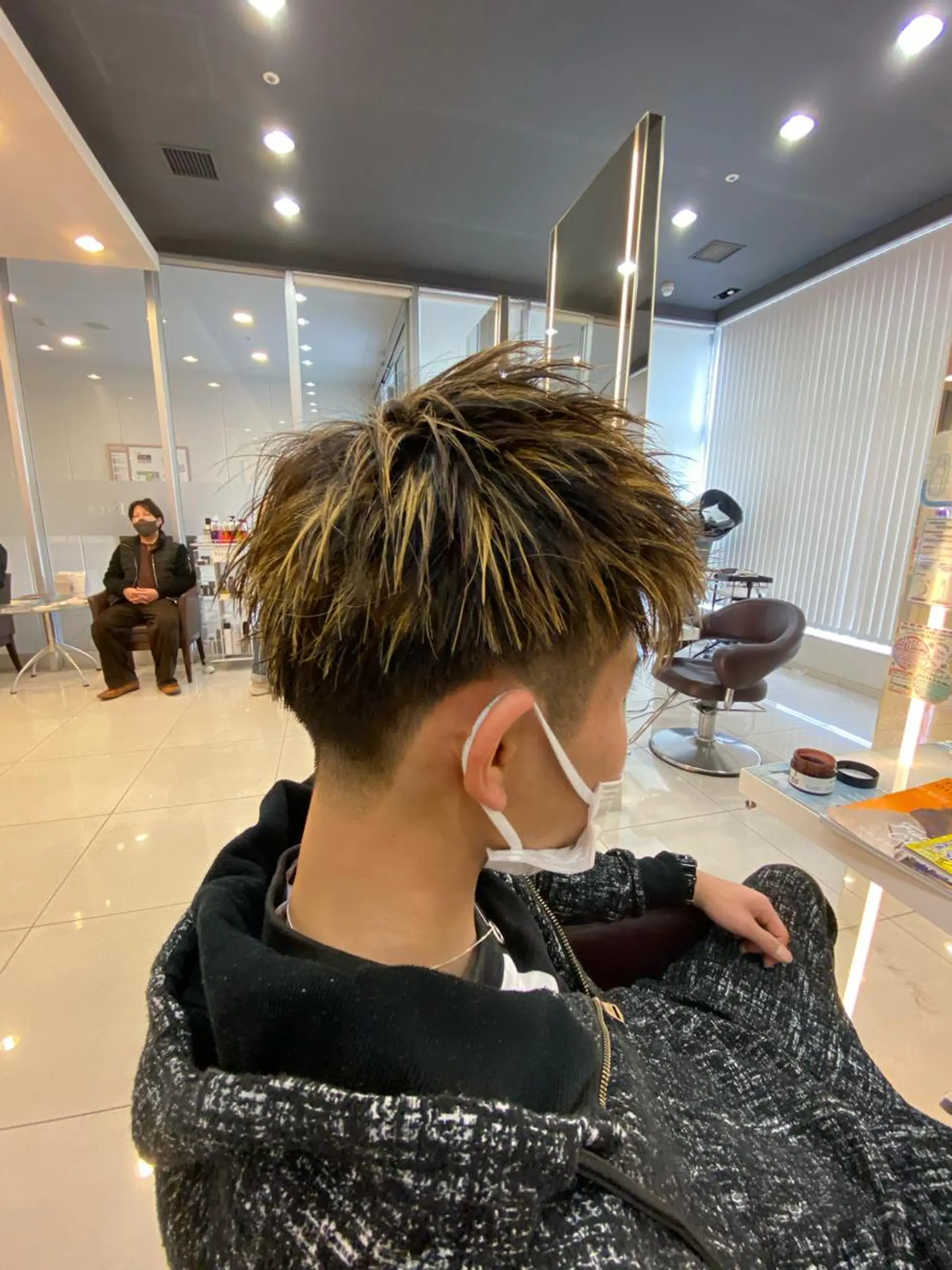 ショート カラー メンズ メンズメッシュ メッシュ メンズトレンドヘア◎ ／冨田大輝のヘアスタイル