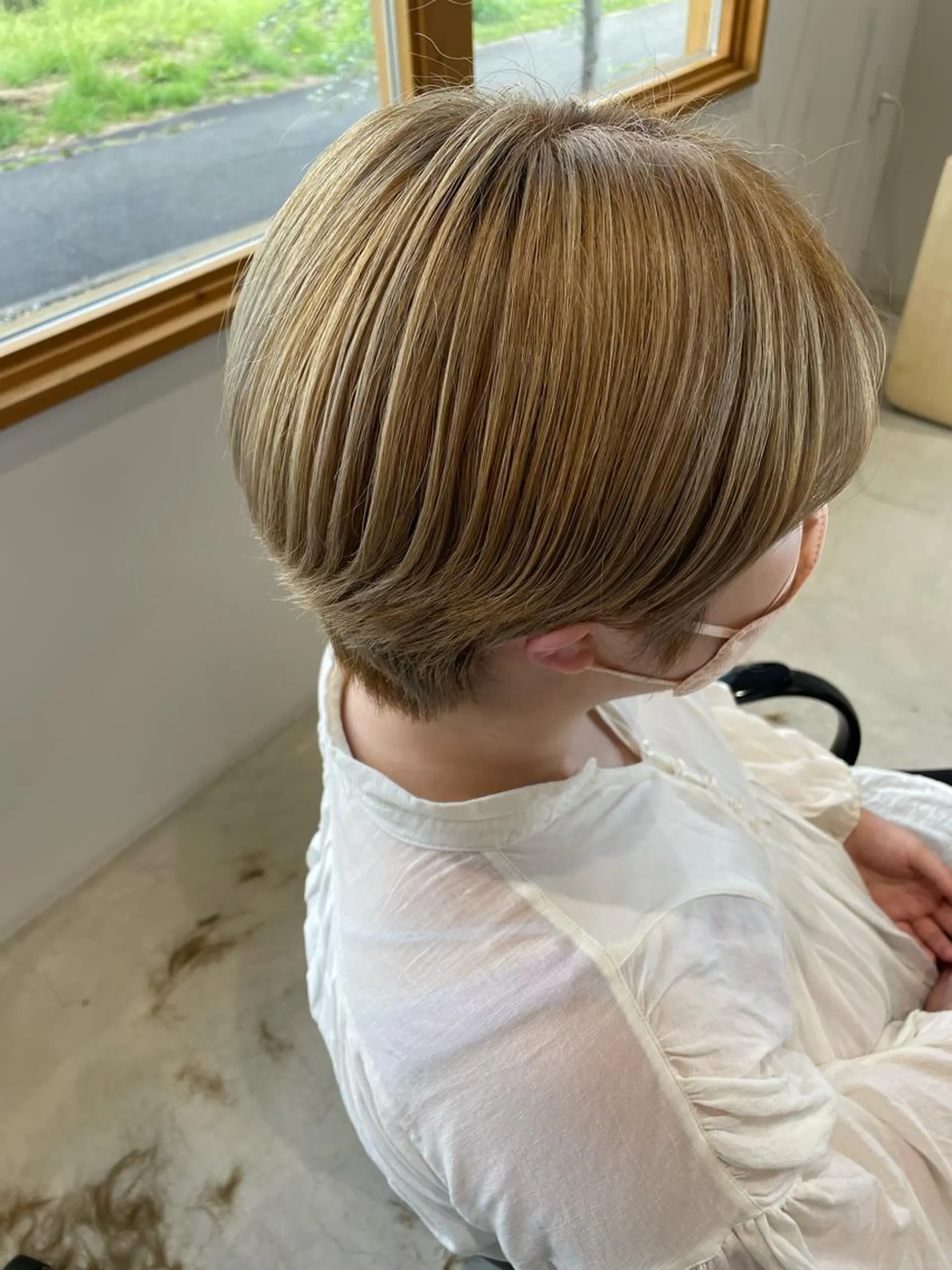 ショート カラー SOU所属・ふるかわ れなのヘアスタイル