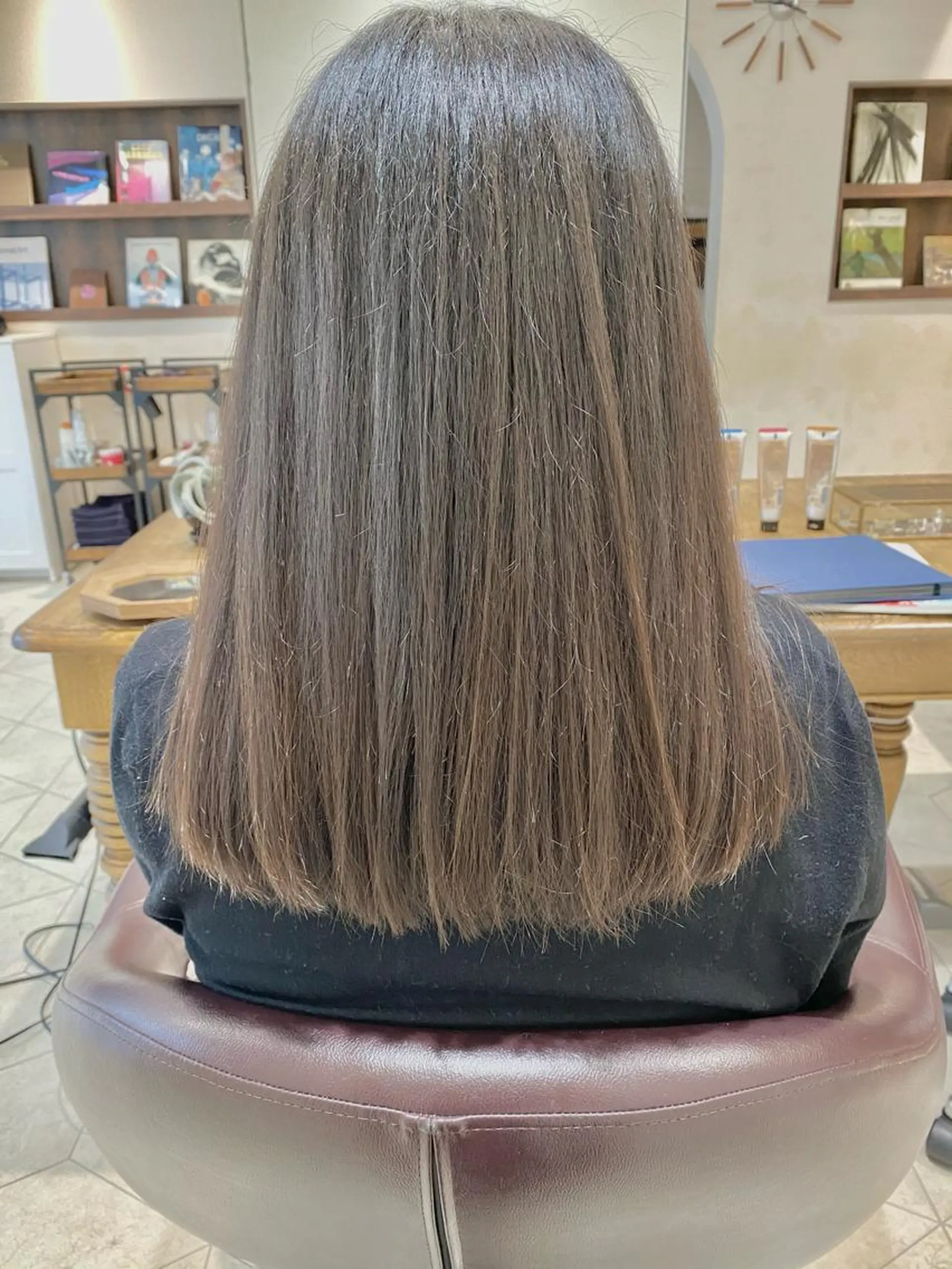 セミロング 大倉 未波のヘアスタイル