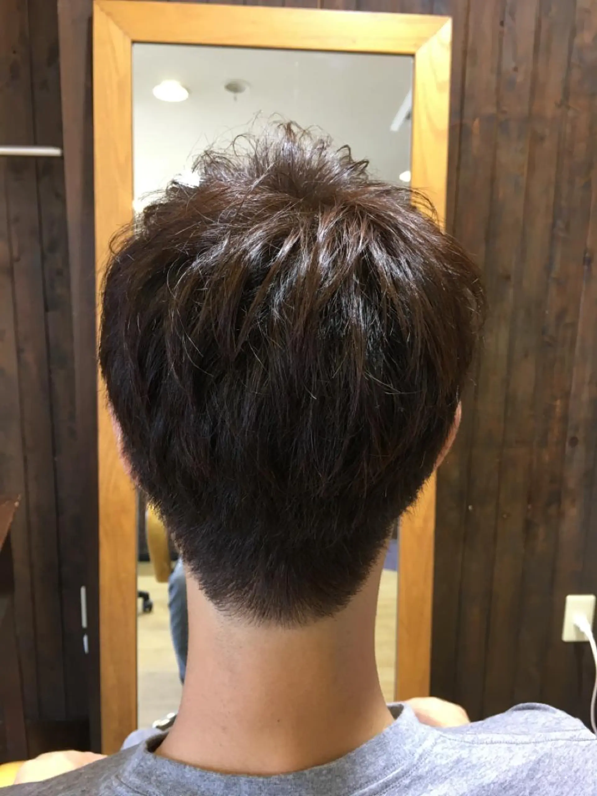 ショート カラー ヘアカラー ルミ エールのヘアスタイル