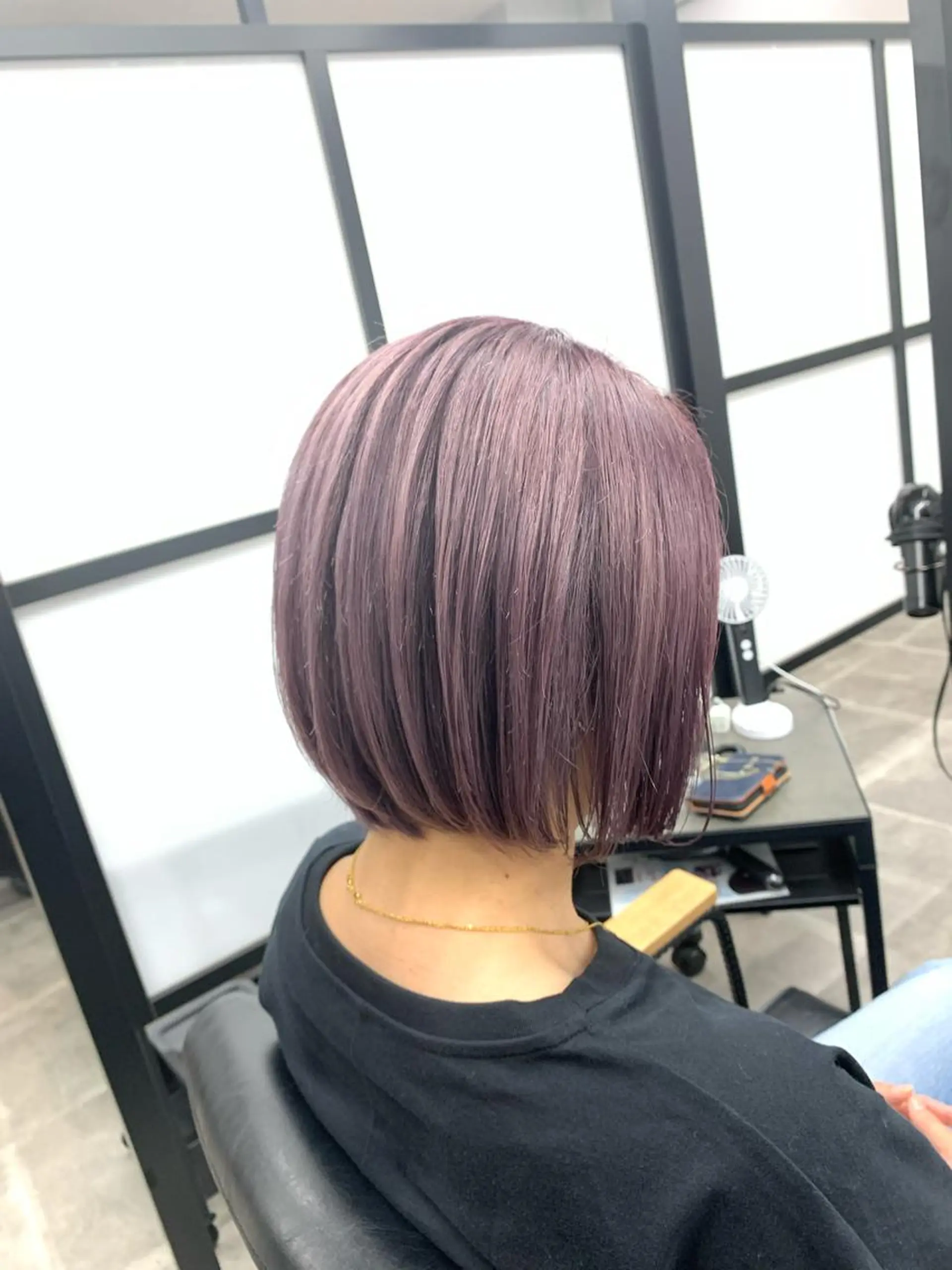 ショート カラー ブリーチ ラベンダーカラー ピンクカラー ピンクラベンダー カット ヘアカラー トリートメント hairworksbadass所属・菊地 旬のヘアスタイル