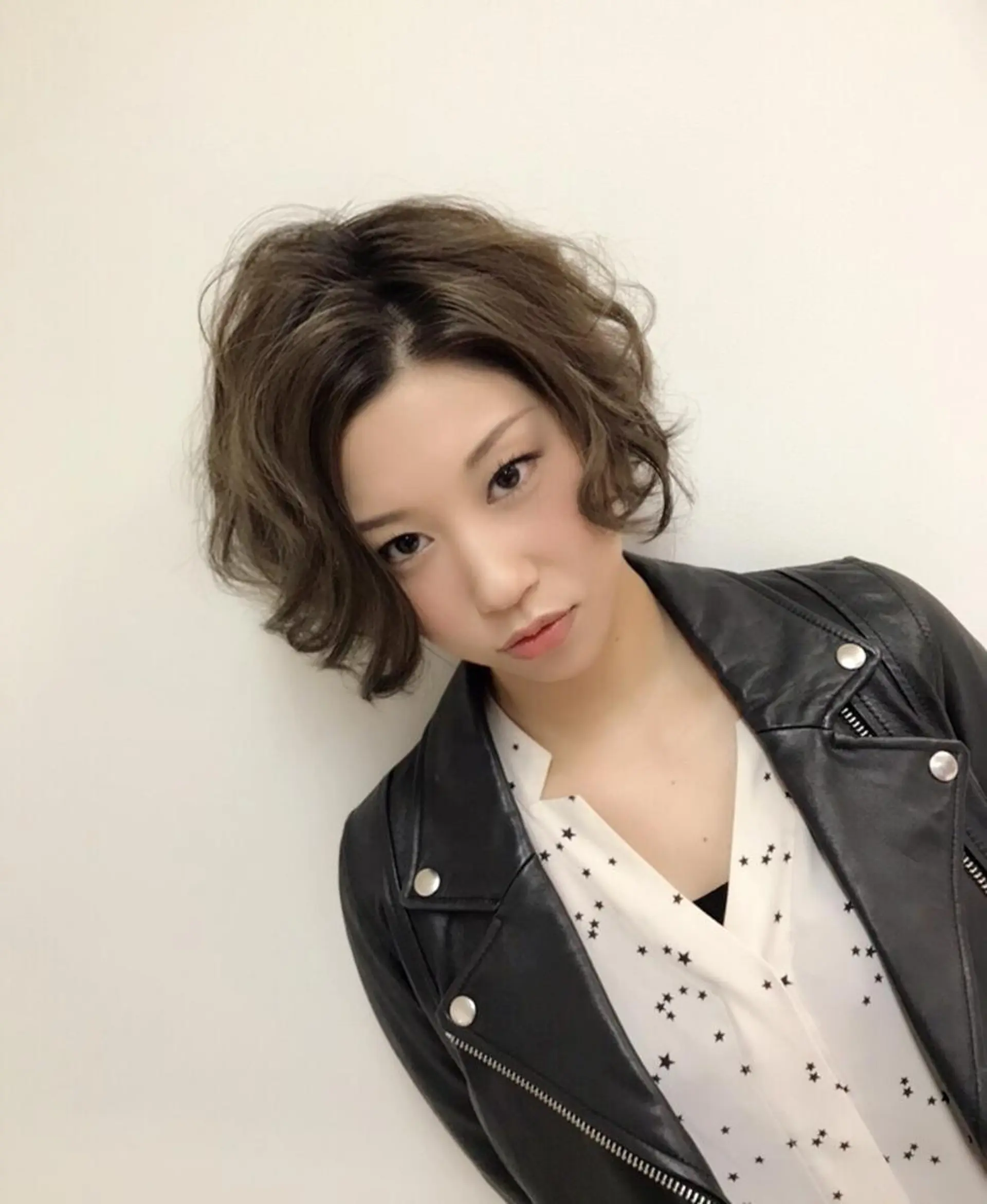ミディアム カラー パーマ ヘアアレンジ ネイル マツエク・マツパ backstage.AZ所属・吉川 宙翔のヘアスタイル