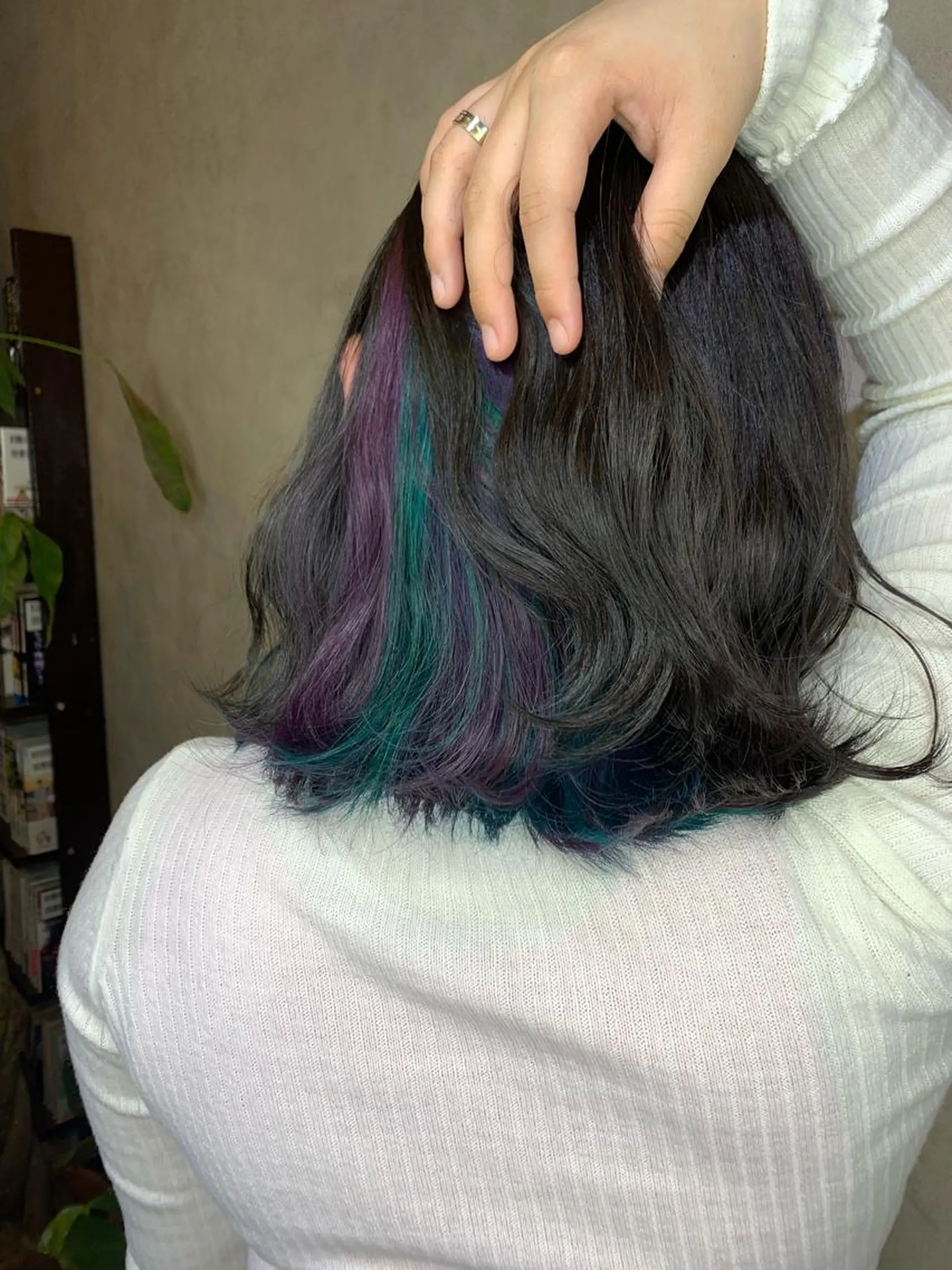 ミディアム カラー インナーカラー ヘアカラー トリートメント SWANsapporo所属・swan ユイカのヘアスタイル