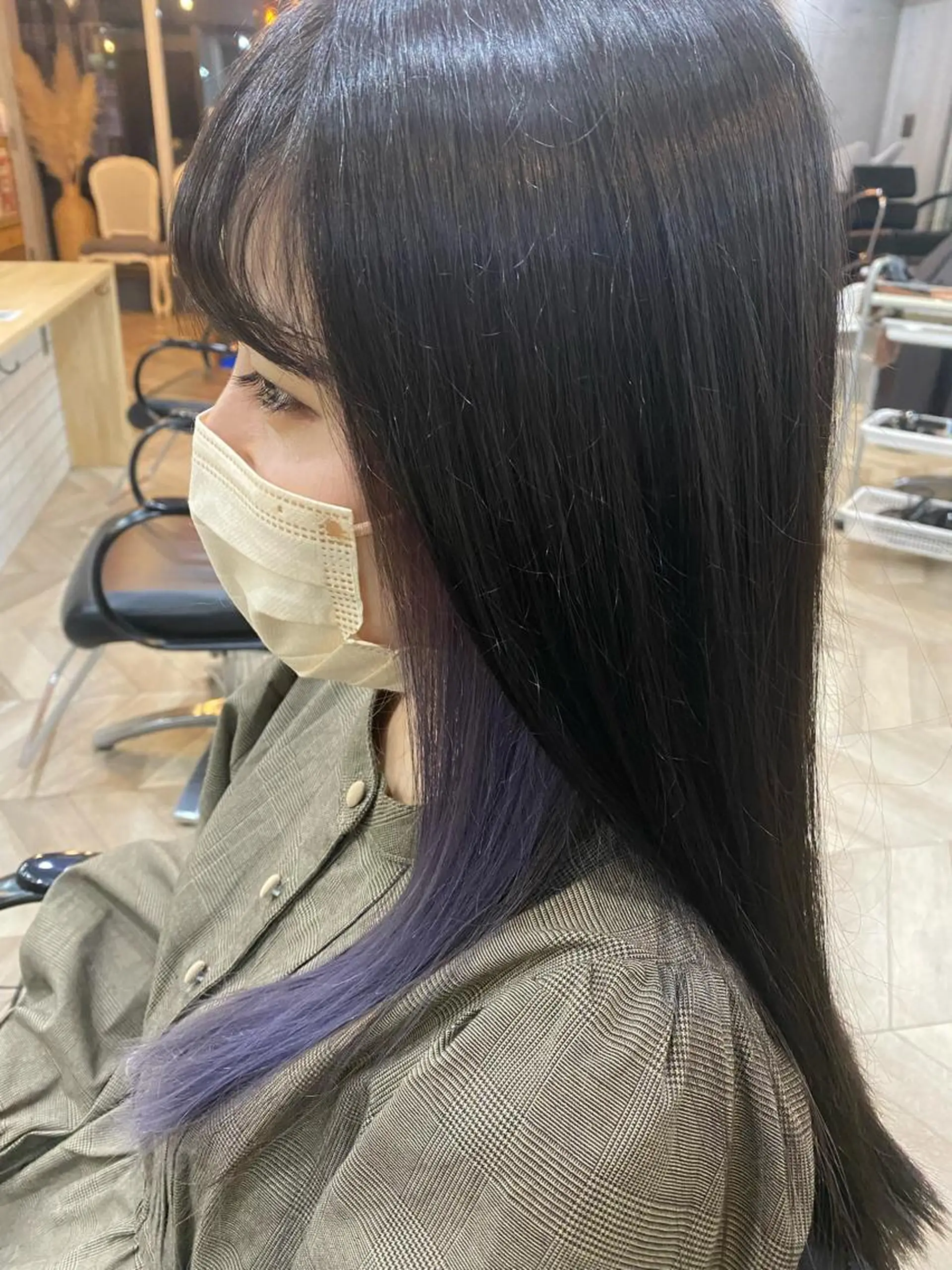 セミロング カラー ブリーチ イヤリングカラー インナーカラー カット ヘアカラー アンジェリカ難波所属・的塲 優弥のヘアスタイル