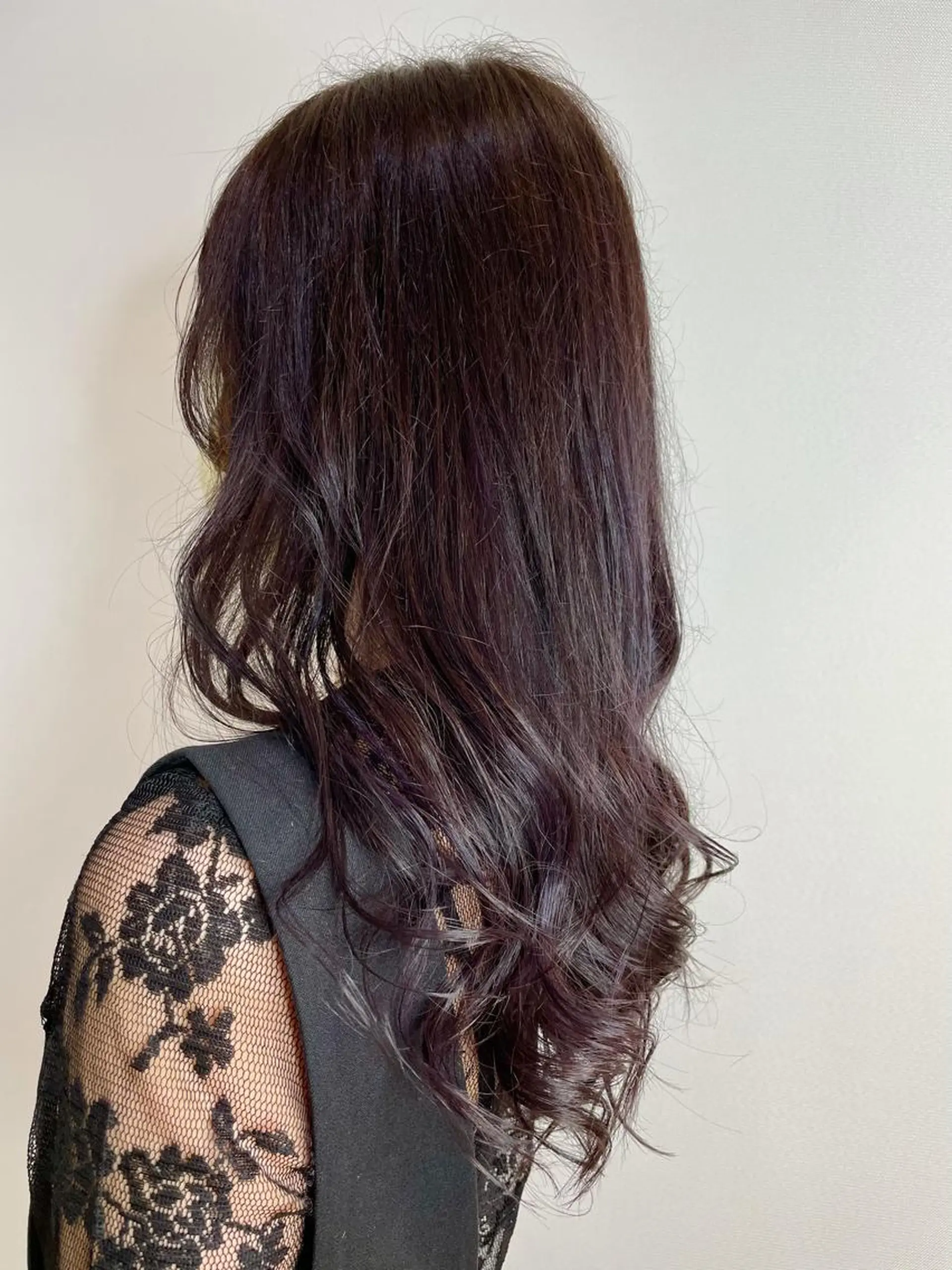 セミロング カット ヘアカラー 井上 亜海のヘアスタイル