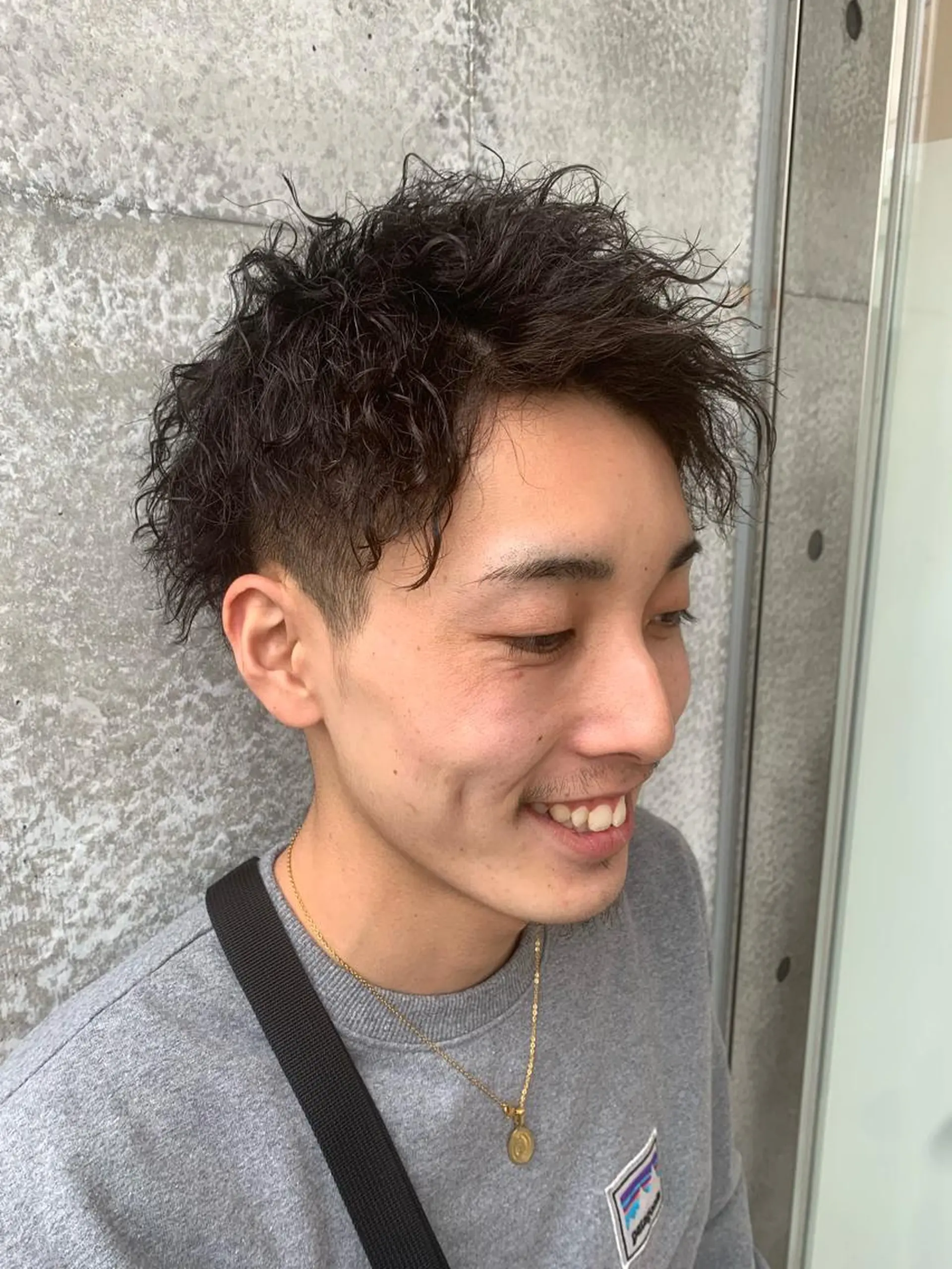 ショート パーマ メンズ メンズパーマフェード シモジタカヒロのヘアスタイル
