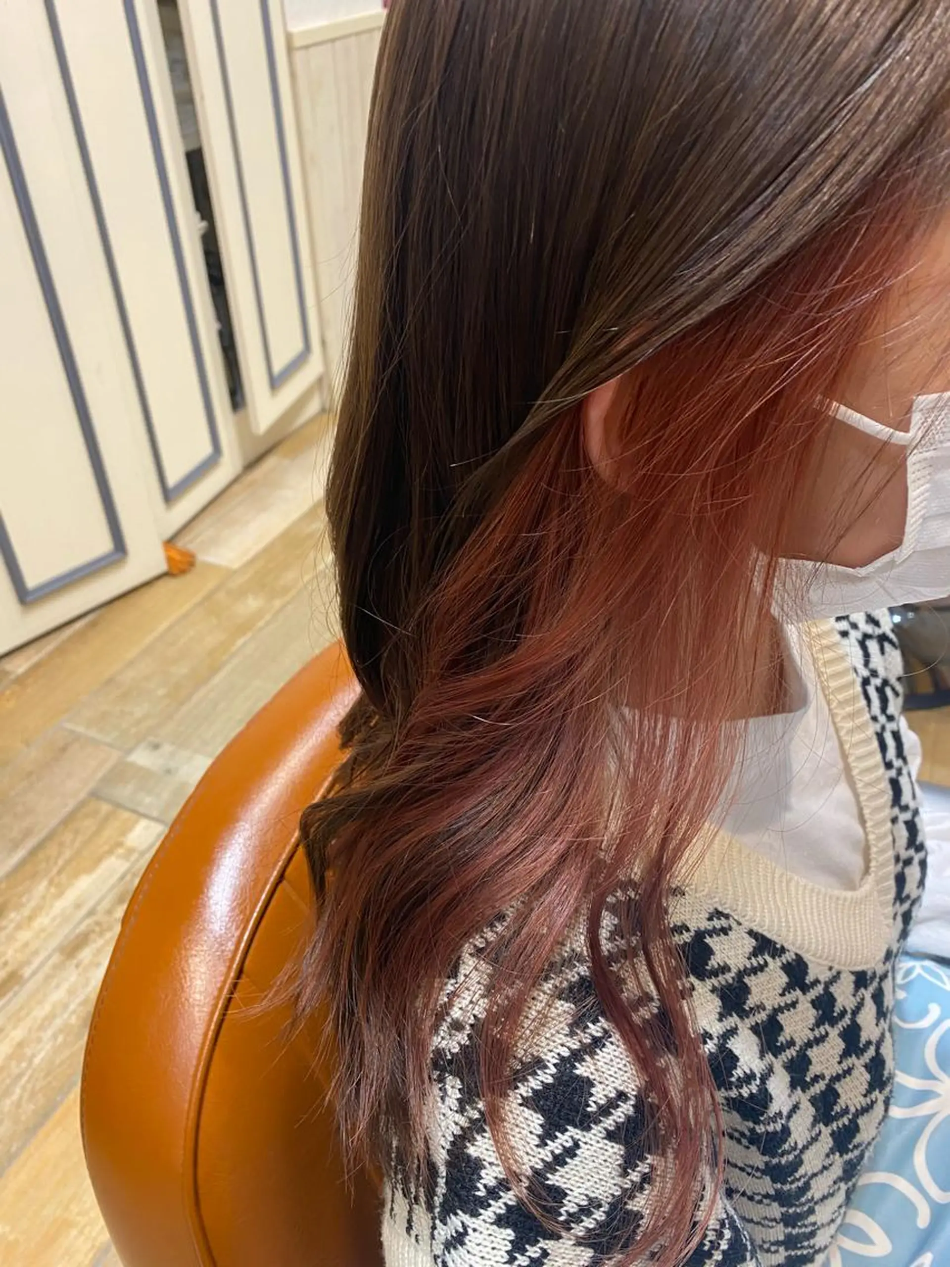 セミロング カラー ヘアカラー 宮内 真乃のヘアスタイル