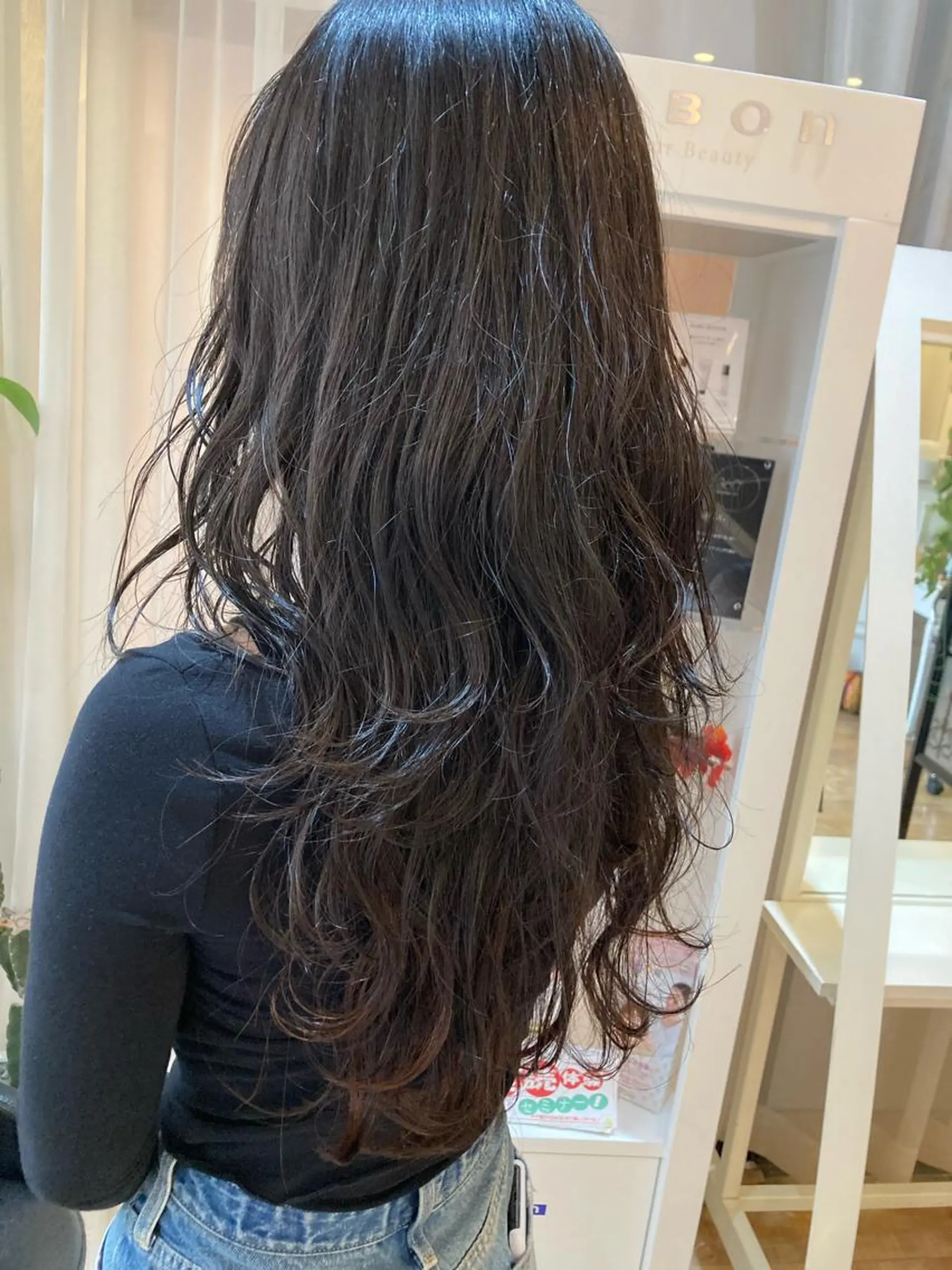 ロング ハイレイヤー レイヤーカット 松村 由莉香のヘアスタイル