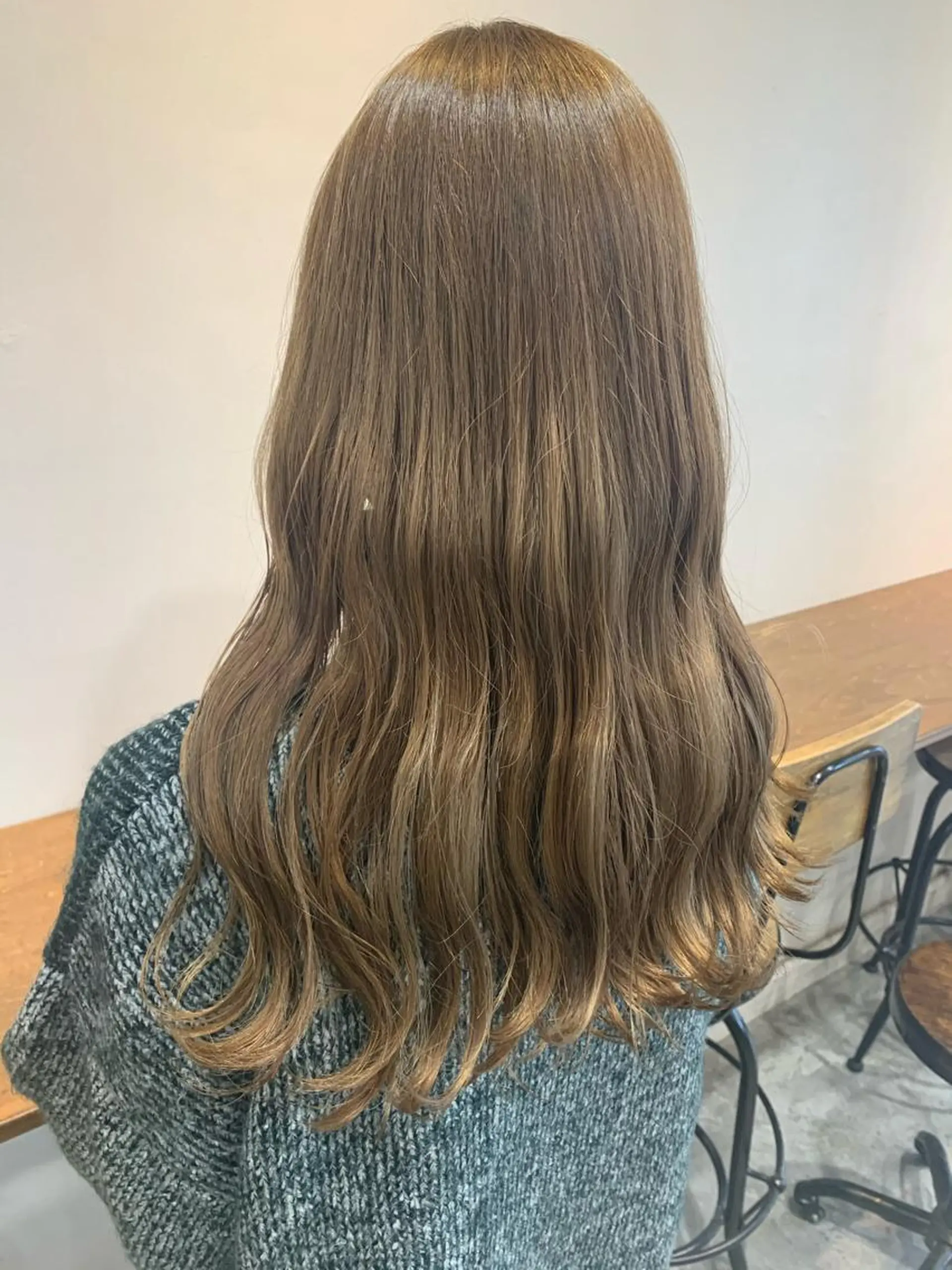 ロング カラー ヘアカラー トリートメント ヘアセット ハイトーン/レイヤー 💜Akaneのヘアスタイル