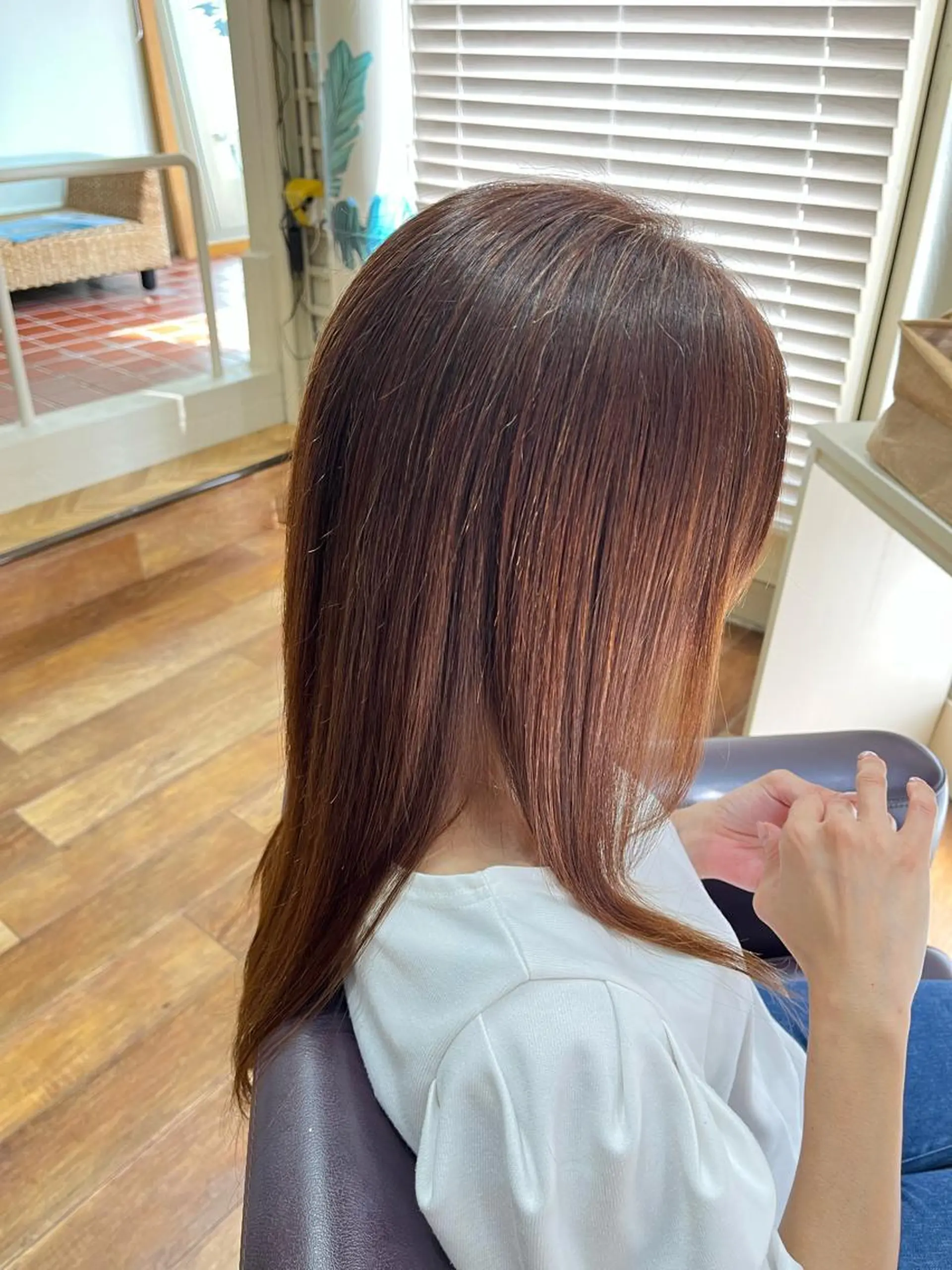 カット 縮毛矯正 トリートメント 嘉手納美容室 ルアナエヴァのヘアスタイル