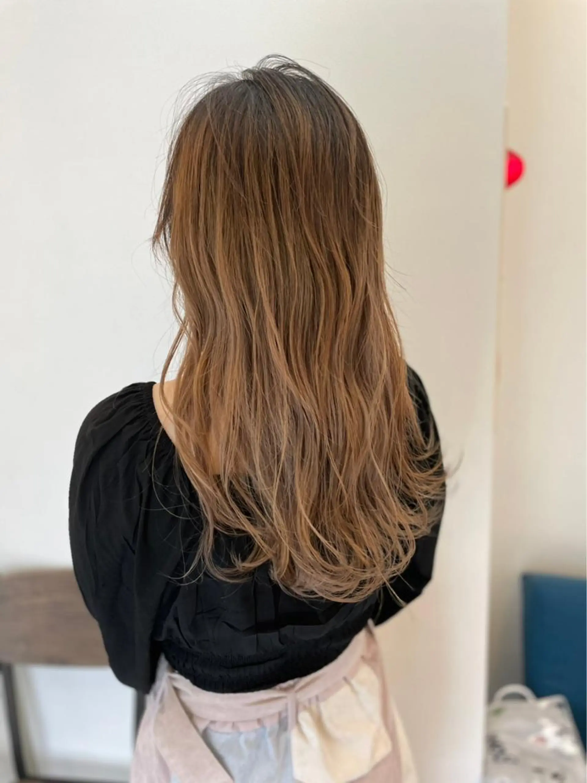 ロング カラー ヘアアレンジ アディクシーカラー ベージュカラー フォギーベージュ ハイトーンカラー ヨシンモリ N° uairo 川崎西口店のヘアスタイル