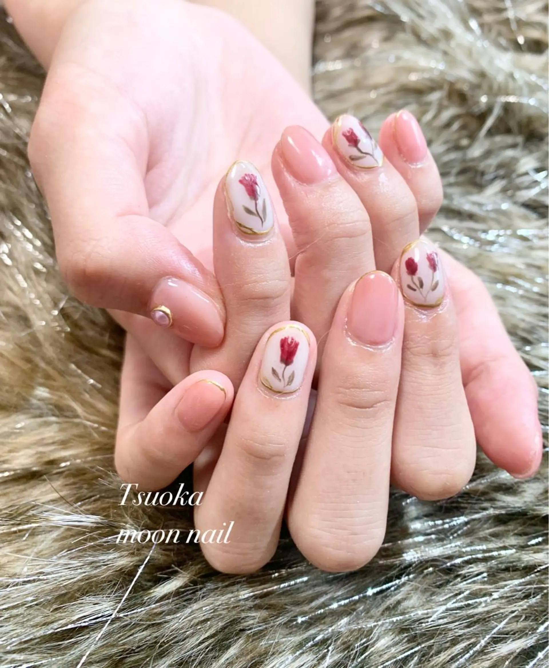 ネイル ハンドネイル ハンドケア 🌙都岡 ムーンネイルのネイルデザイン