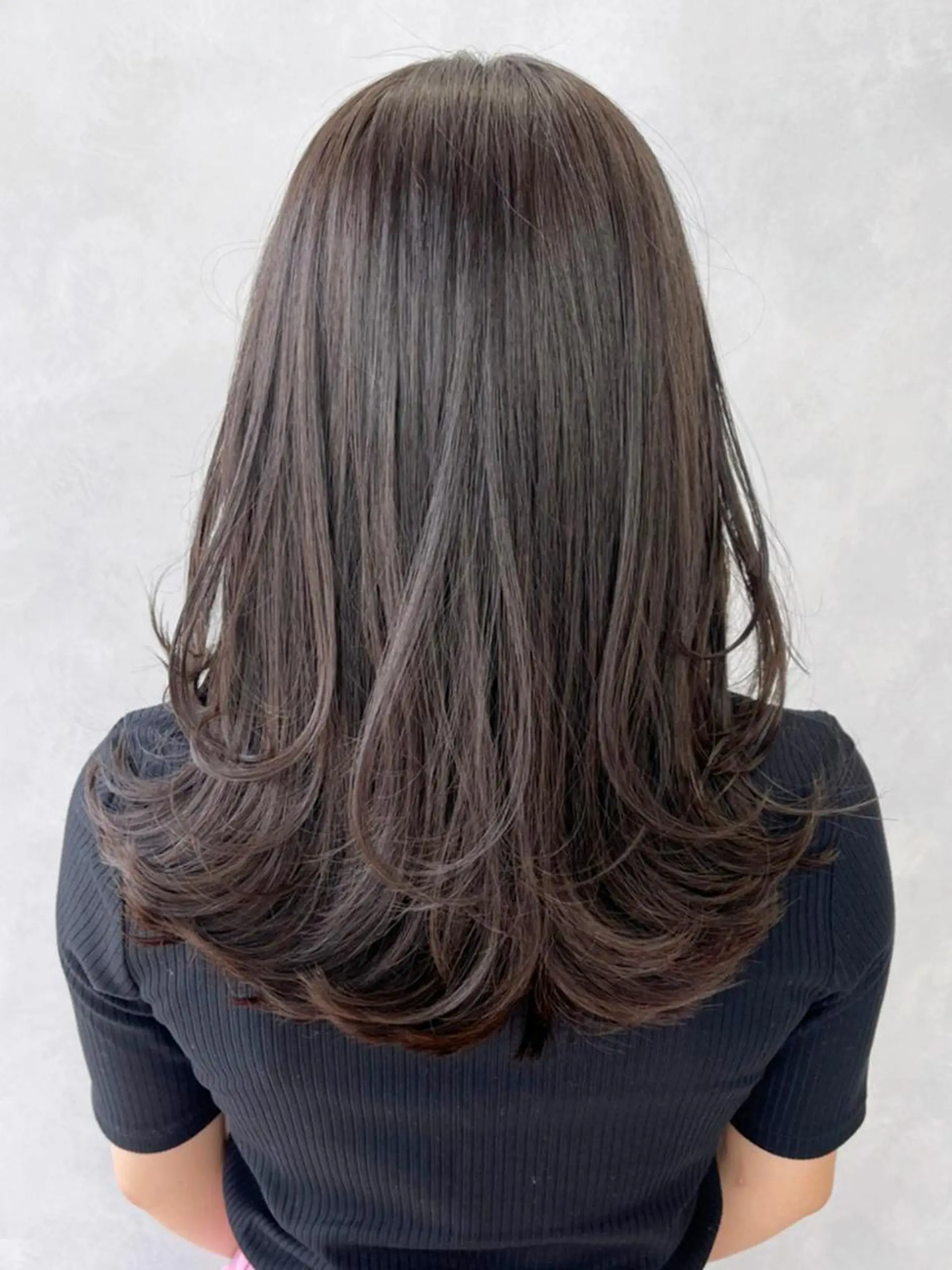 ミディアム パーマ カラー ヘアアレンジ レイヤーカット カット ヘアカラー トリートメント ITbyALBUM 八王子店のヘアスタイル