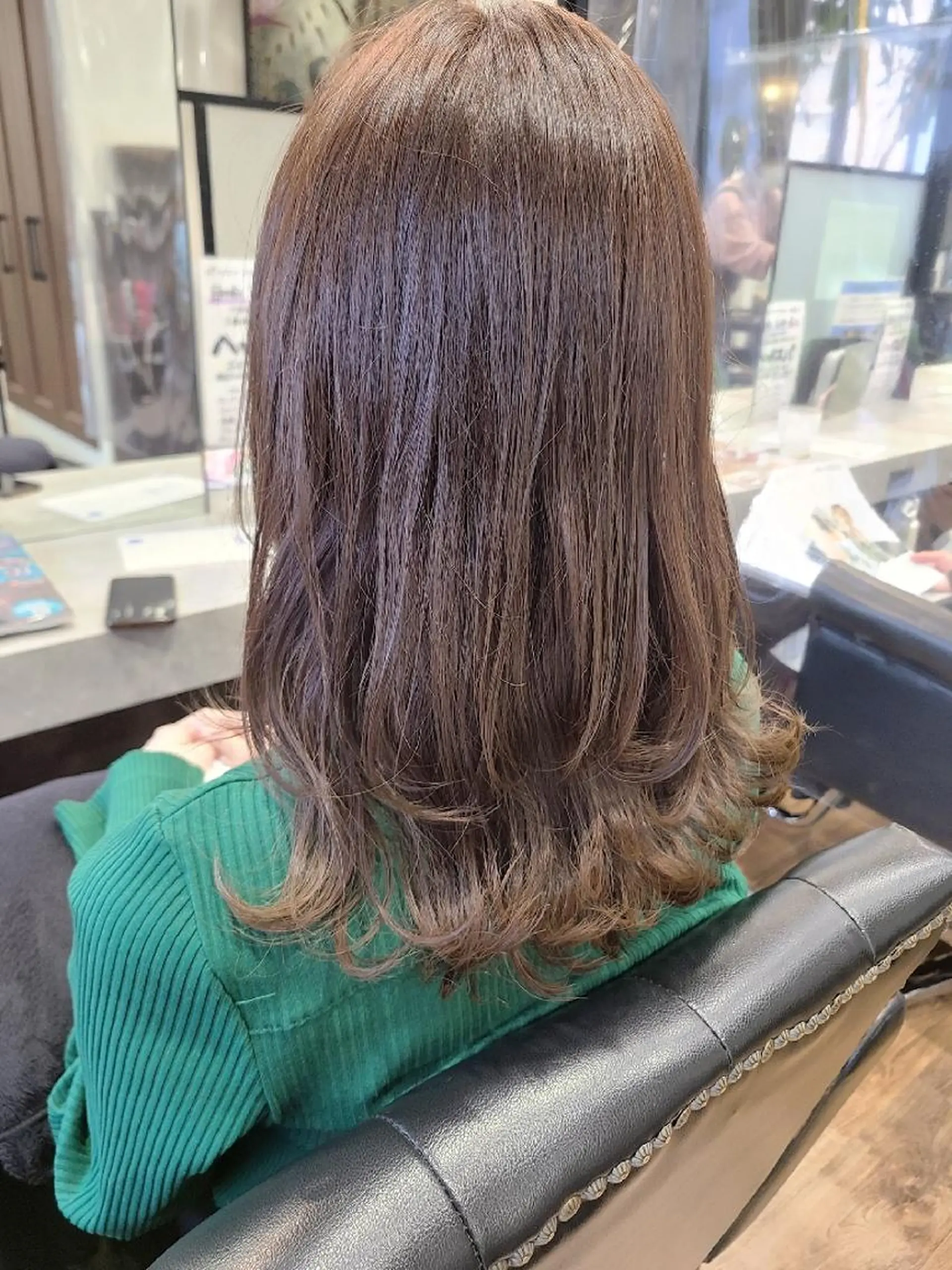 セミロング カラー ベージュカラー ヘアカラー トリートメント 関口 友菜のヘアスタイル