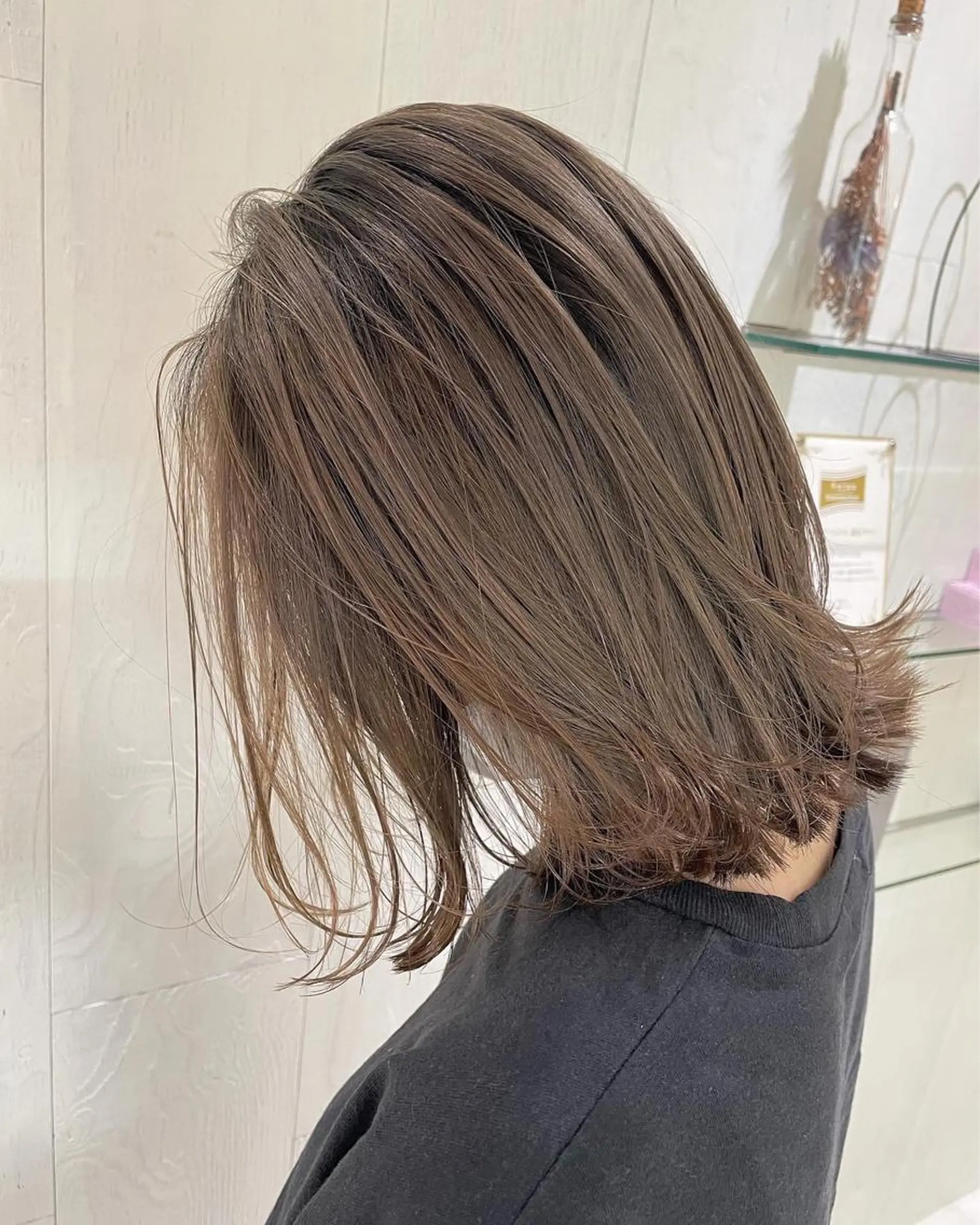 ミディアム カラー アッシュ ベージュカラー 外国人風カラー レイヤーカット ヘアカラー トリートメント 河合秀明/ショート /ボブ/レイヤーのヘアスタイル