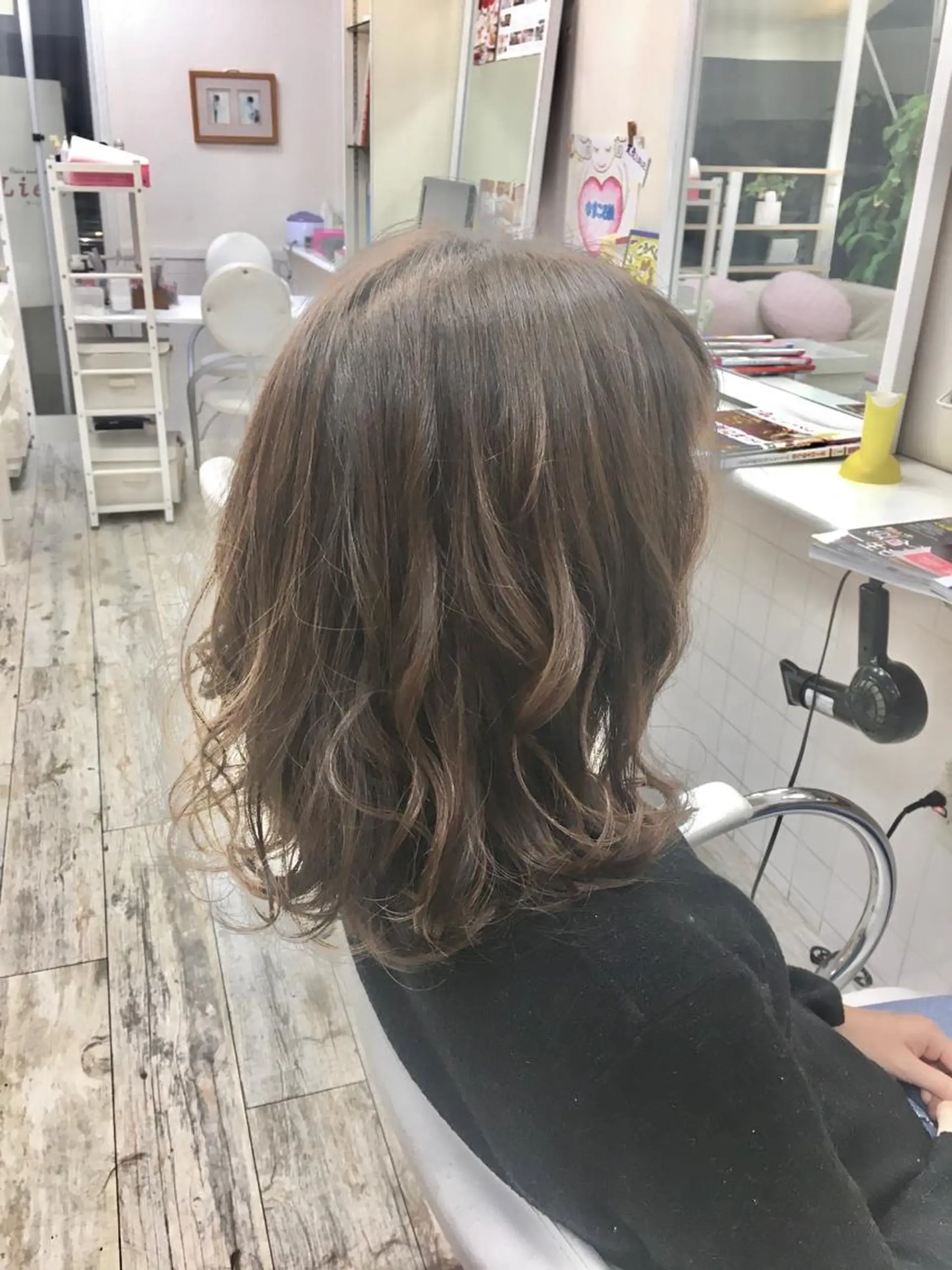 ミディアム カラー ヘアー    アンド  フェイス  Lien所属・橋口 千裕のヘアスタイル