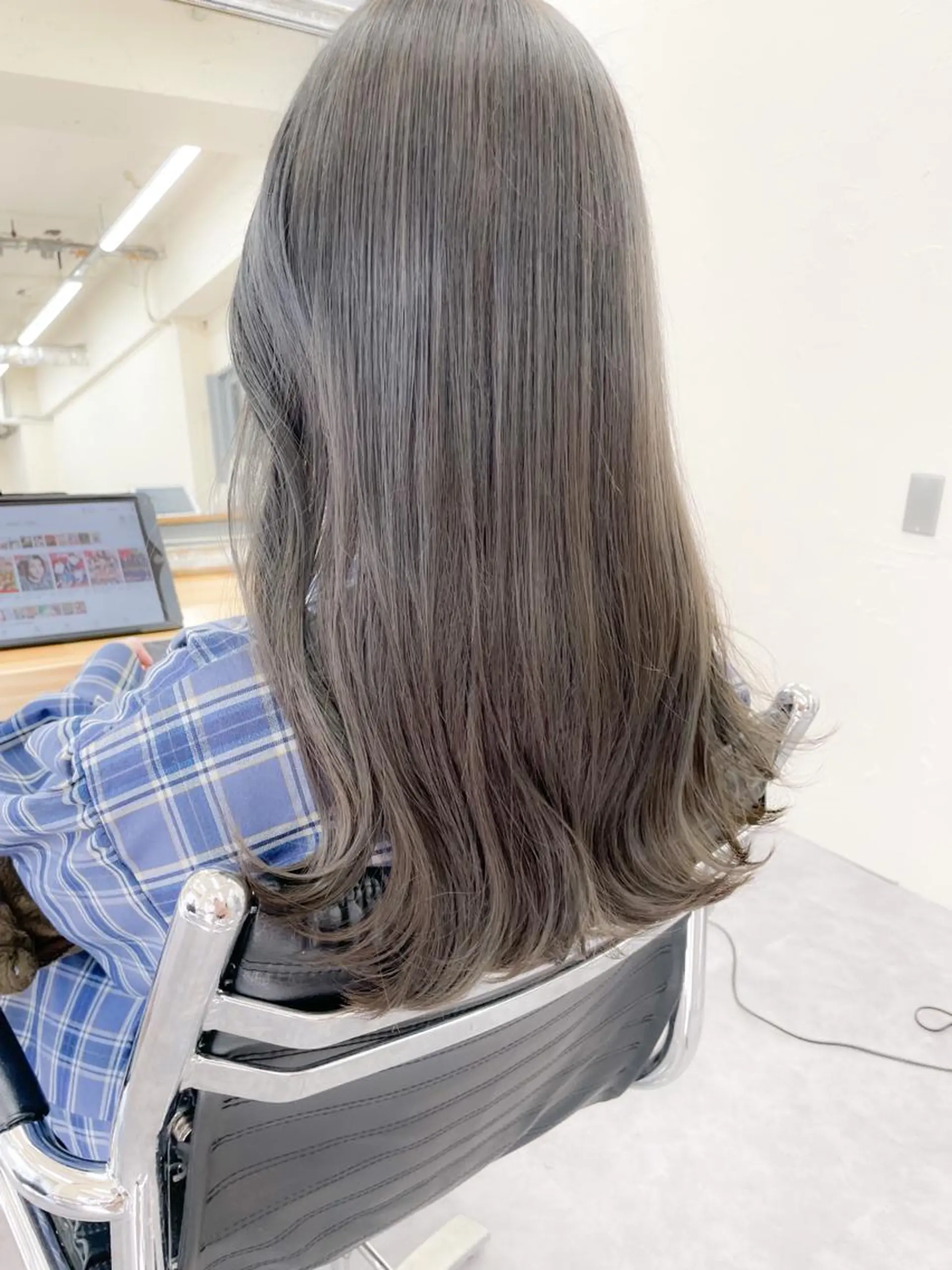 ロング カラー ヘアカラー トリートメント ✨ブリーチなし透明感 池袋　水野のヘアスタイル
