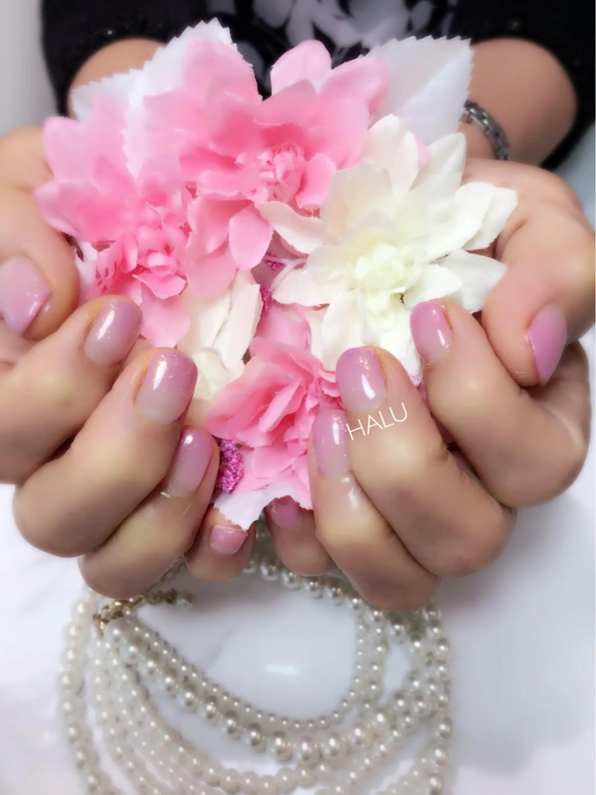 ネイル グラデーション キラキラネイル ラメ(グリッター) ピンク ぷっくりネイル HALU ハルのネイルデザイン