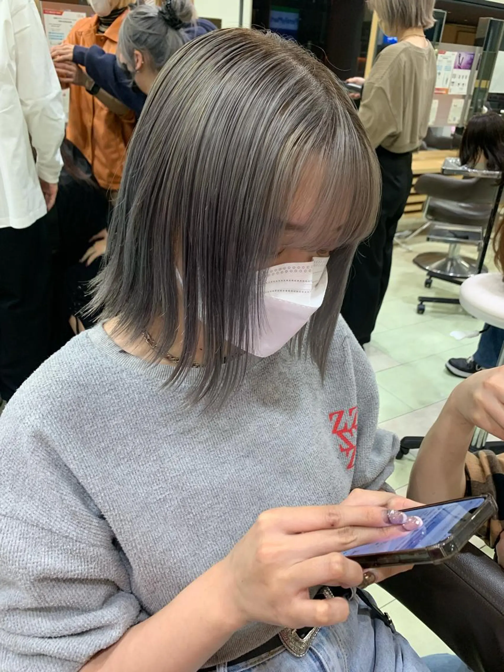 ショート カラー ヘアカラー 海外girl🤎 透明感ベージュmaoのヘアスタイル