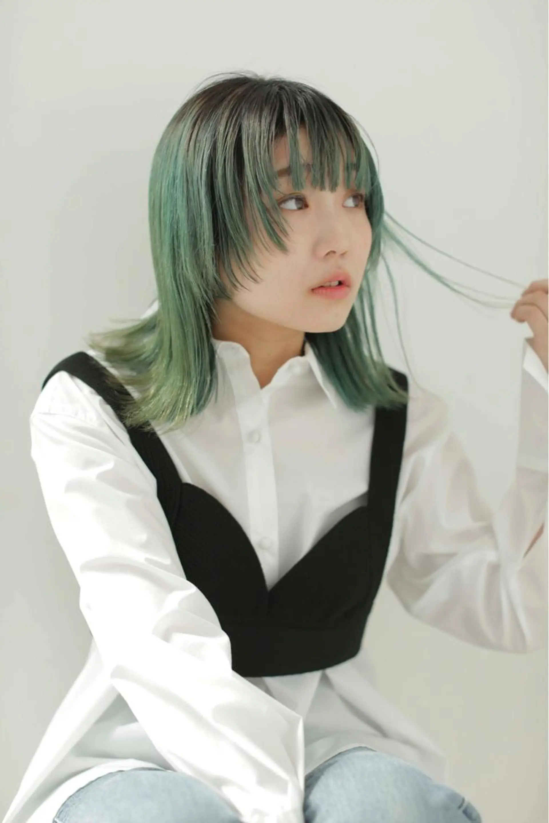 セミロング カラー 黒髪 ブリーチ 卒業式のヘアスタイル 増井 彩乃のヘアスタイル