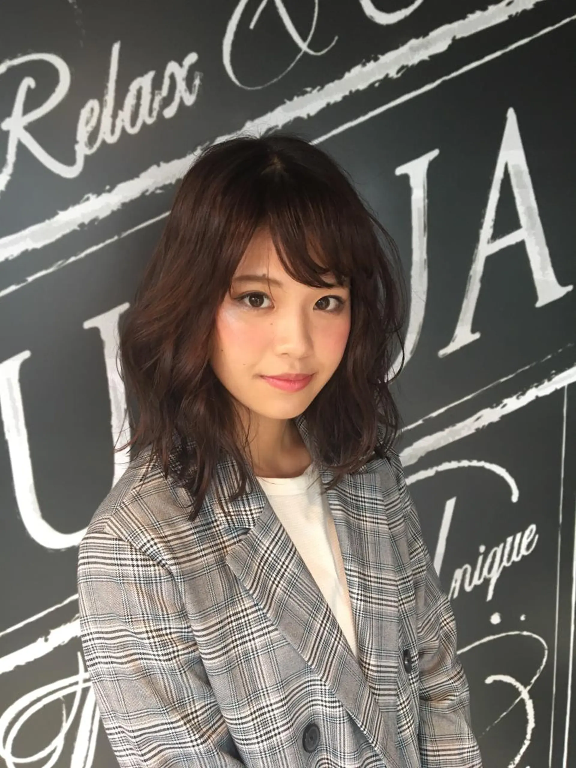 ミディアム カラー たなか ちあきのヘアスタイル