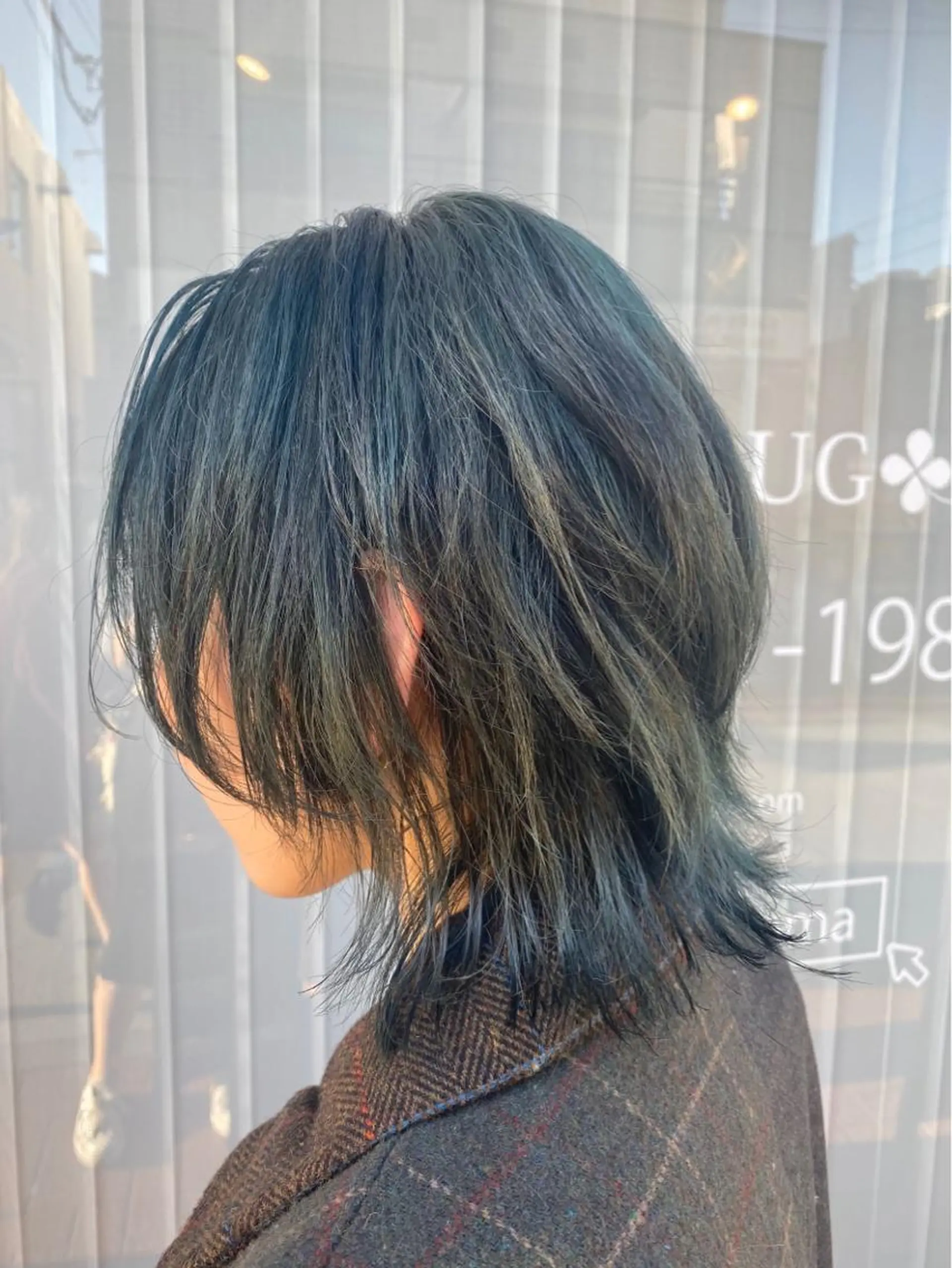 ミディアム カラー ヘアアレンジ アッシュ レイヤーカット ウルフカット 高橋胡桃🪽 ディレクターのヘアスタイル