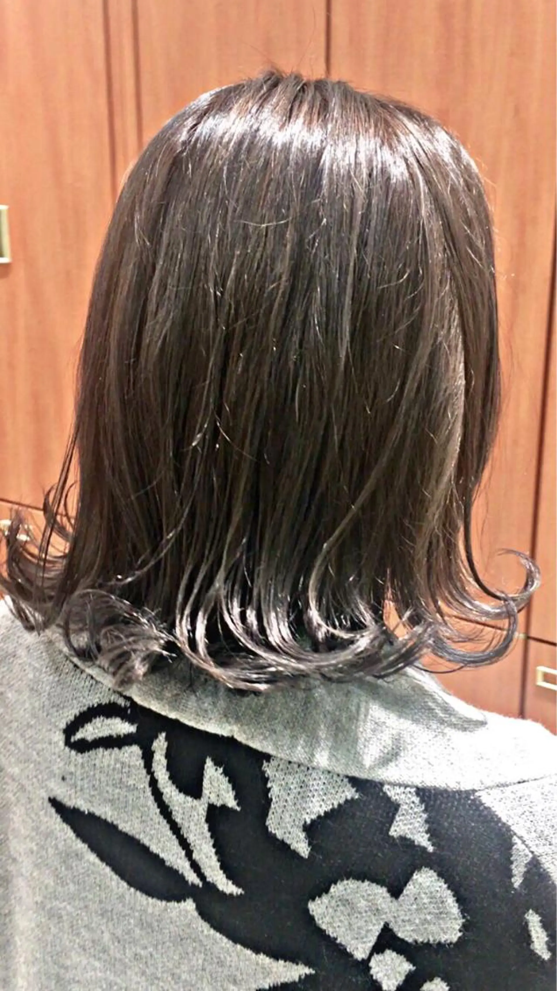 カラー グレージュ イルミナカラー 外国人風カラー N° jillva ♦️川端裕司♦️のヘアスタイル