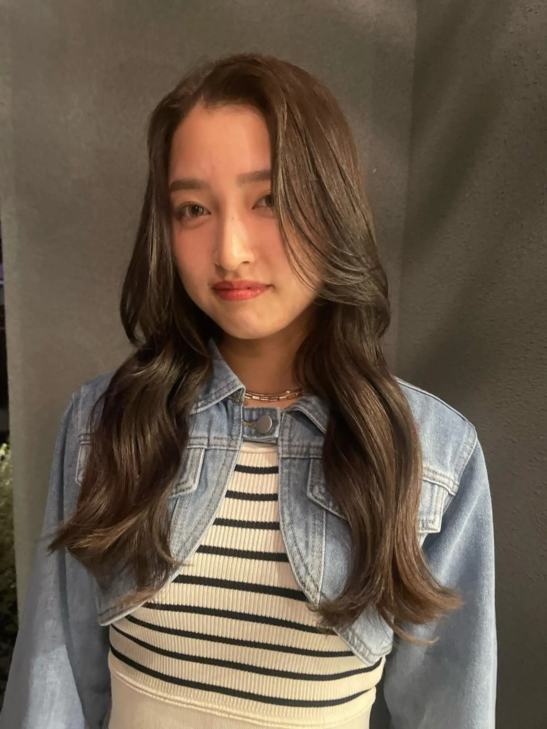 ロング 透明カラー/レイヤー misaki °*のヘアスタイル