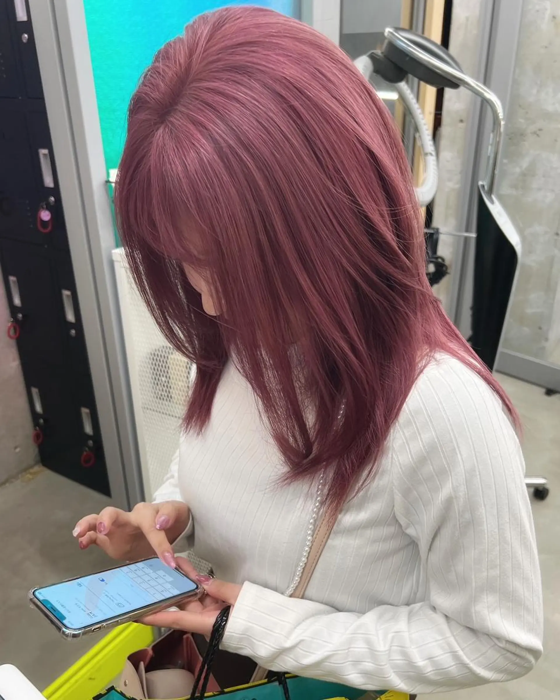 セミロング カラー パーマ ヘアアレンジ セミロングパーマ アディクシーカラー ベージュカラー ブリーチ ケアカラー カット トリートメント ヘッドスパ ヘアケア特化型サロン newi 梅田のヘアスタイル