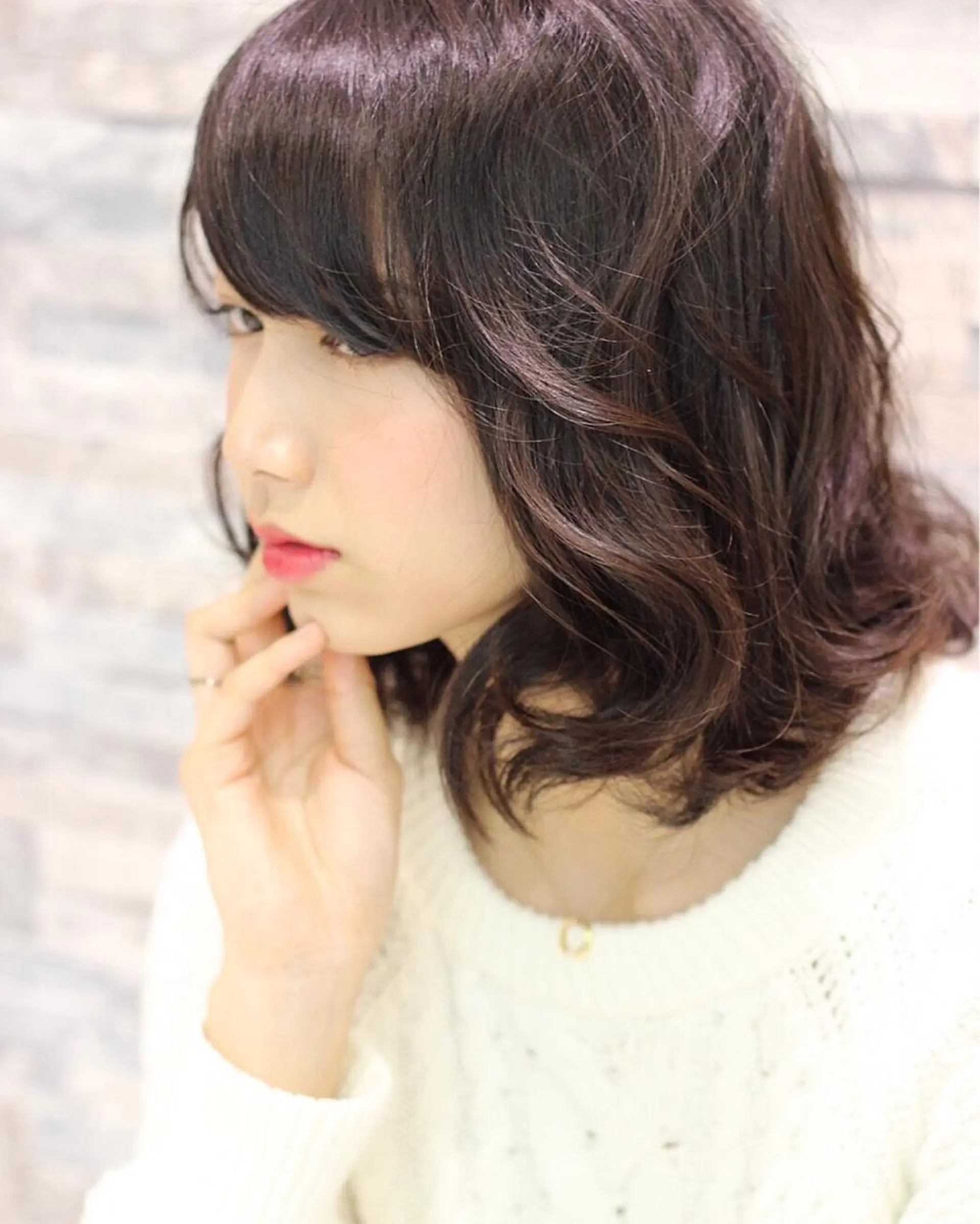 ミディアム graxi'    グラシー所属・ブリーチ/ハイトーン SERINAのヘアスタイル