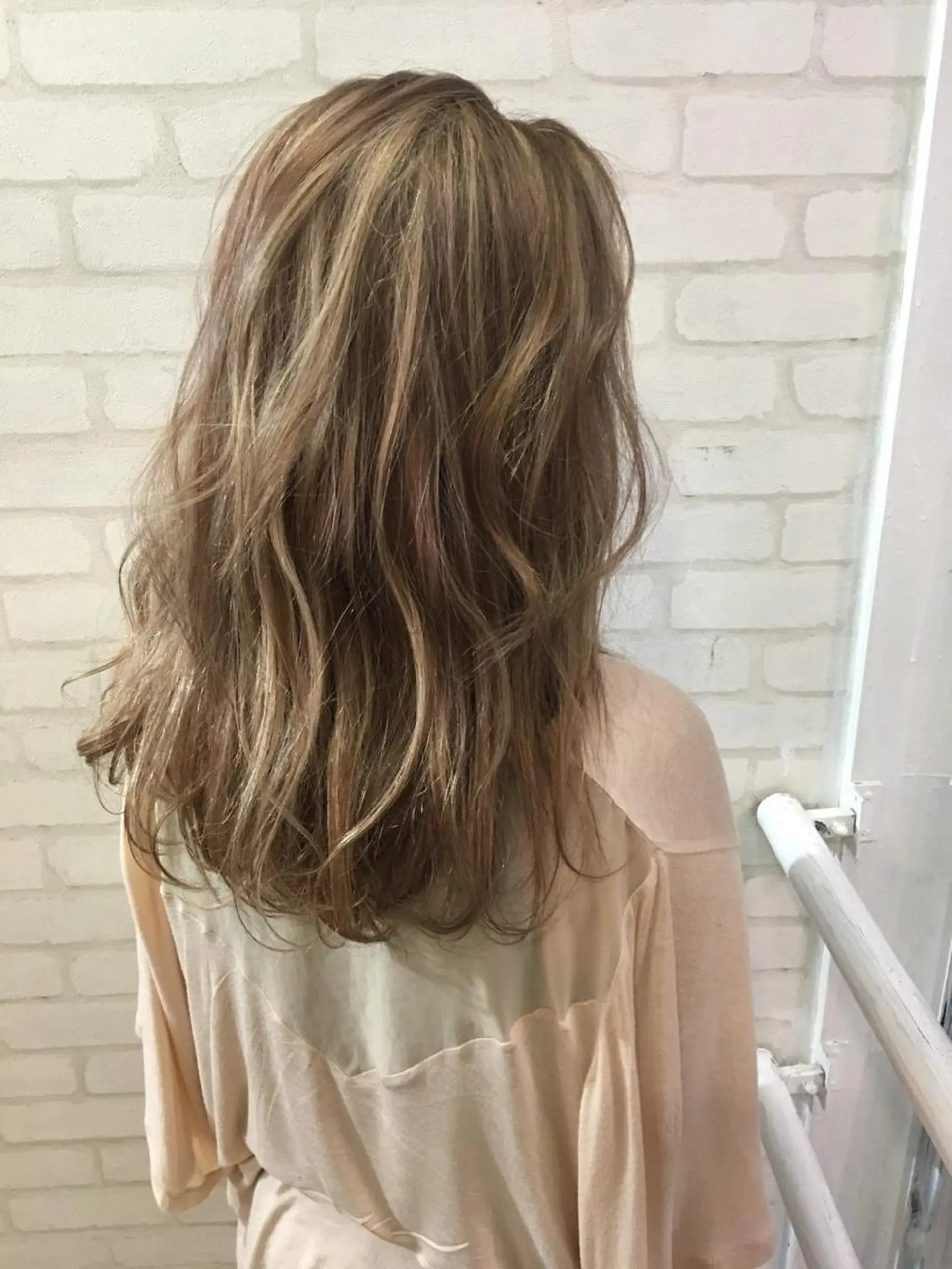 セミロング カラー ヘアアレンジ エクステの神様 ▫️原島ユウヤ▫️のヘアスタイル