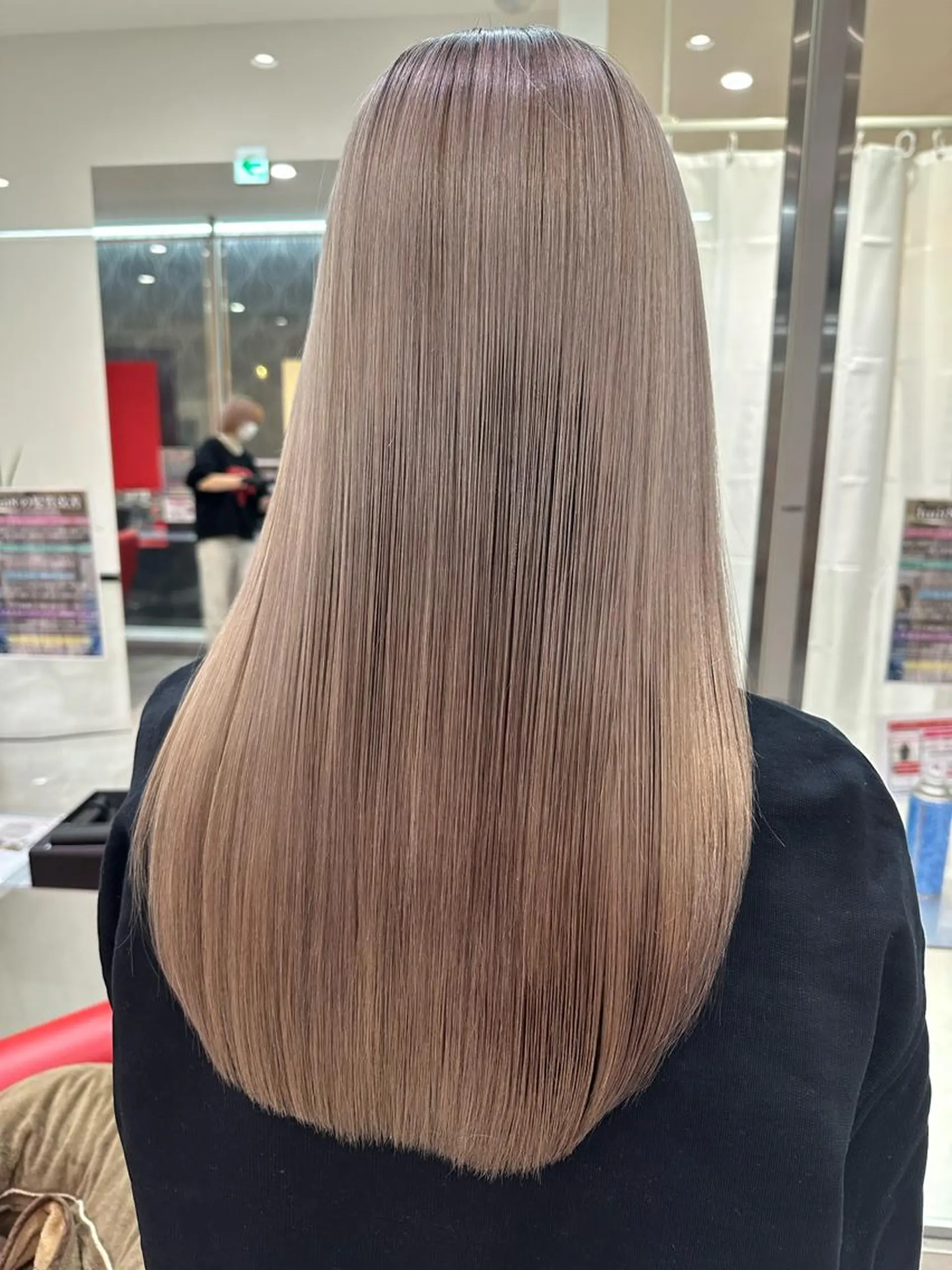 ロング カラー Merlyosaka所属・Merlyosaka 早川未来のヘアスタイル